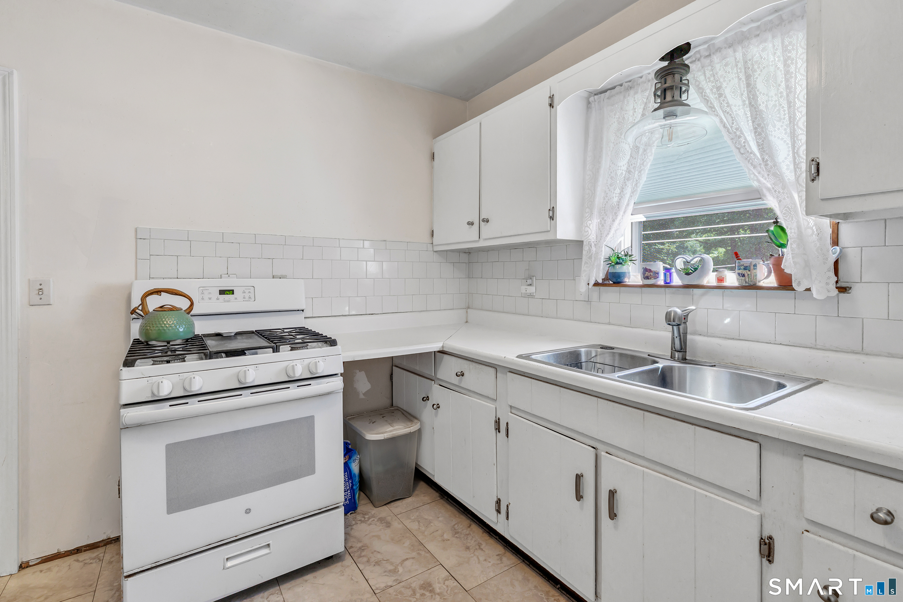 205 Cottage Street photo 10