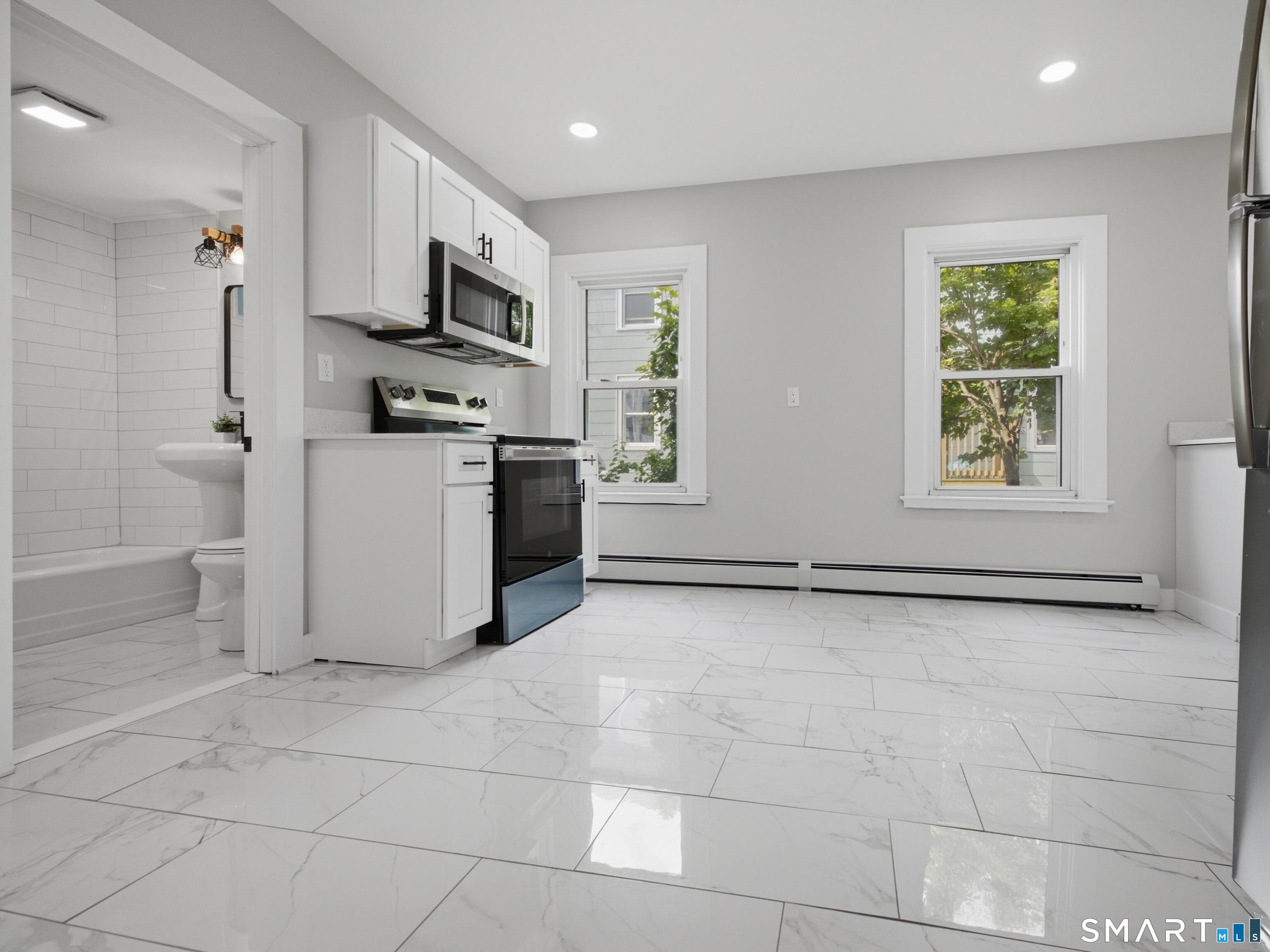 35 Moore Avenue photo 12