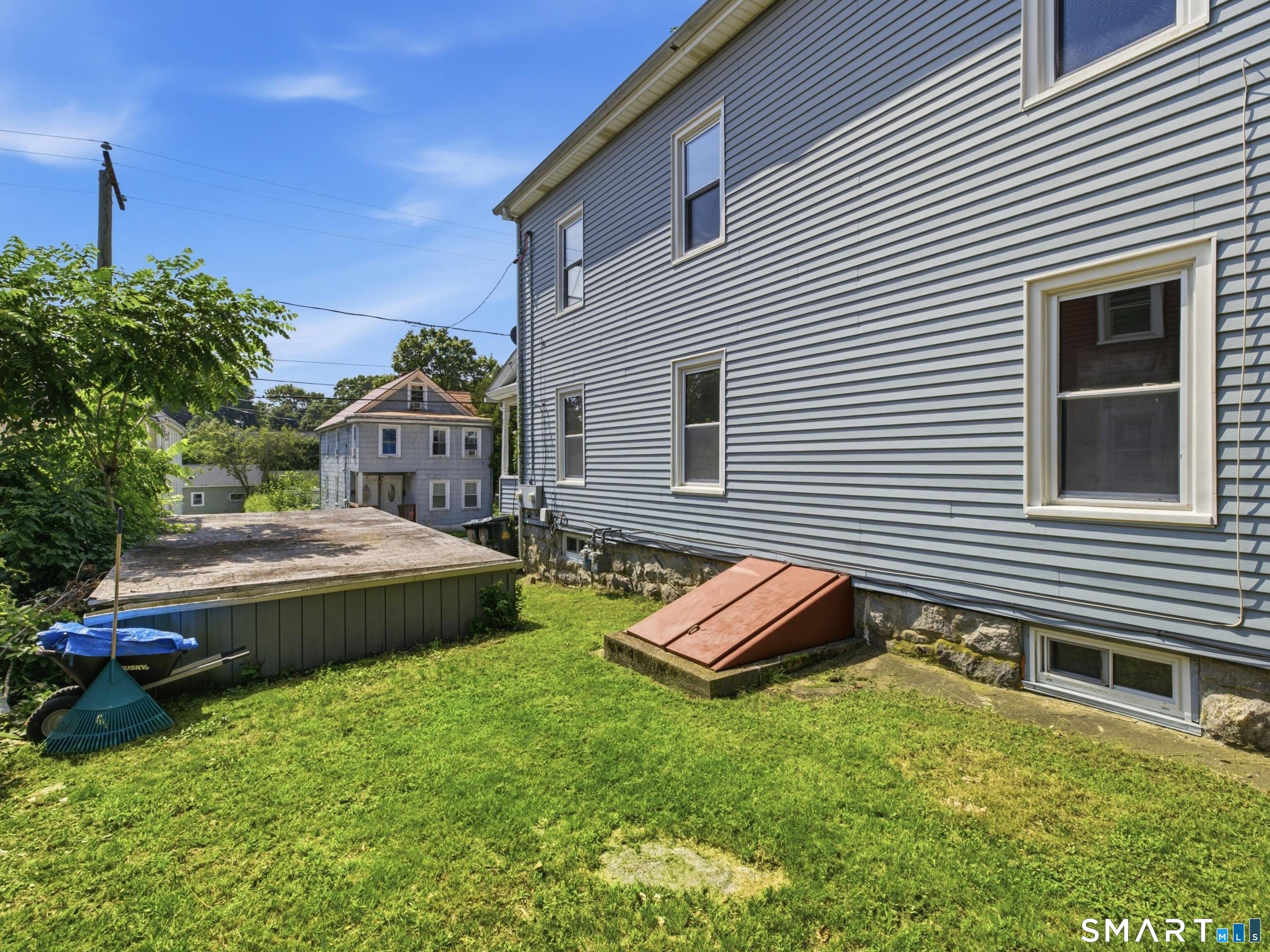 35 Moore Avenue photo 33