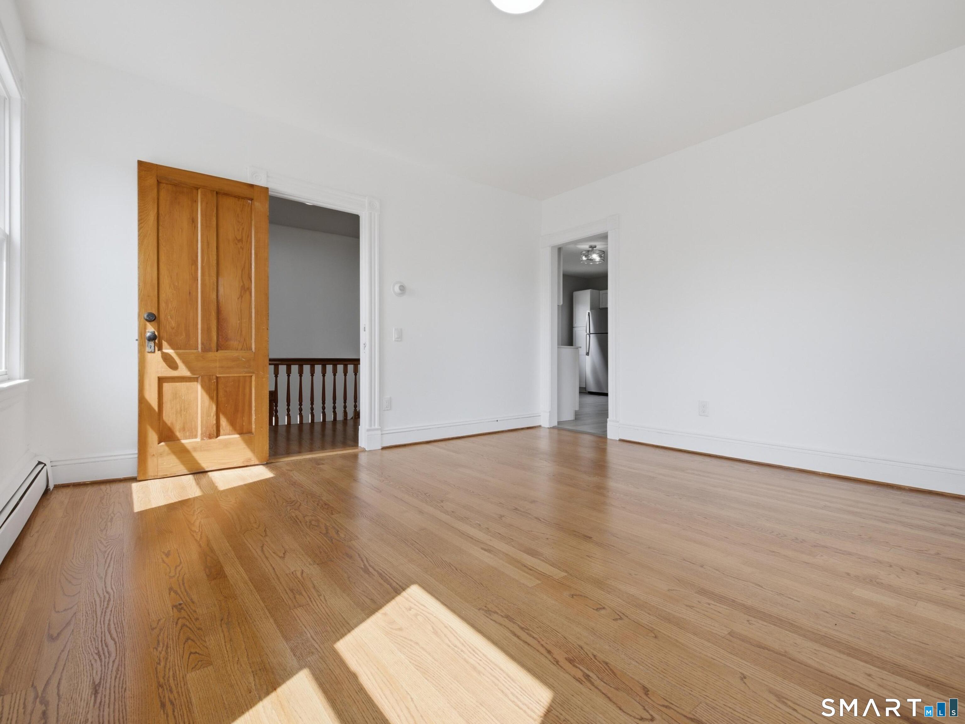 35 Moore Avenue photo 23