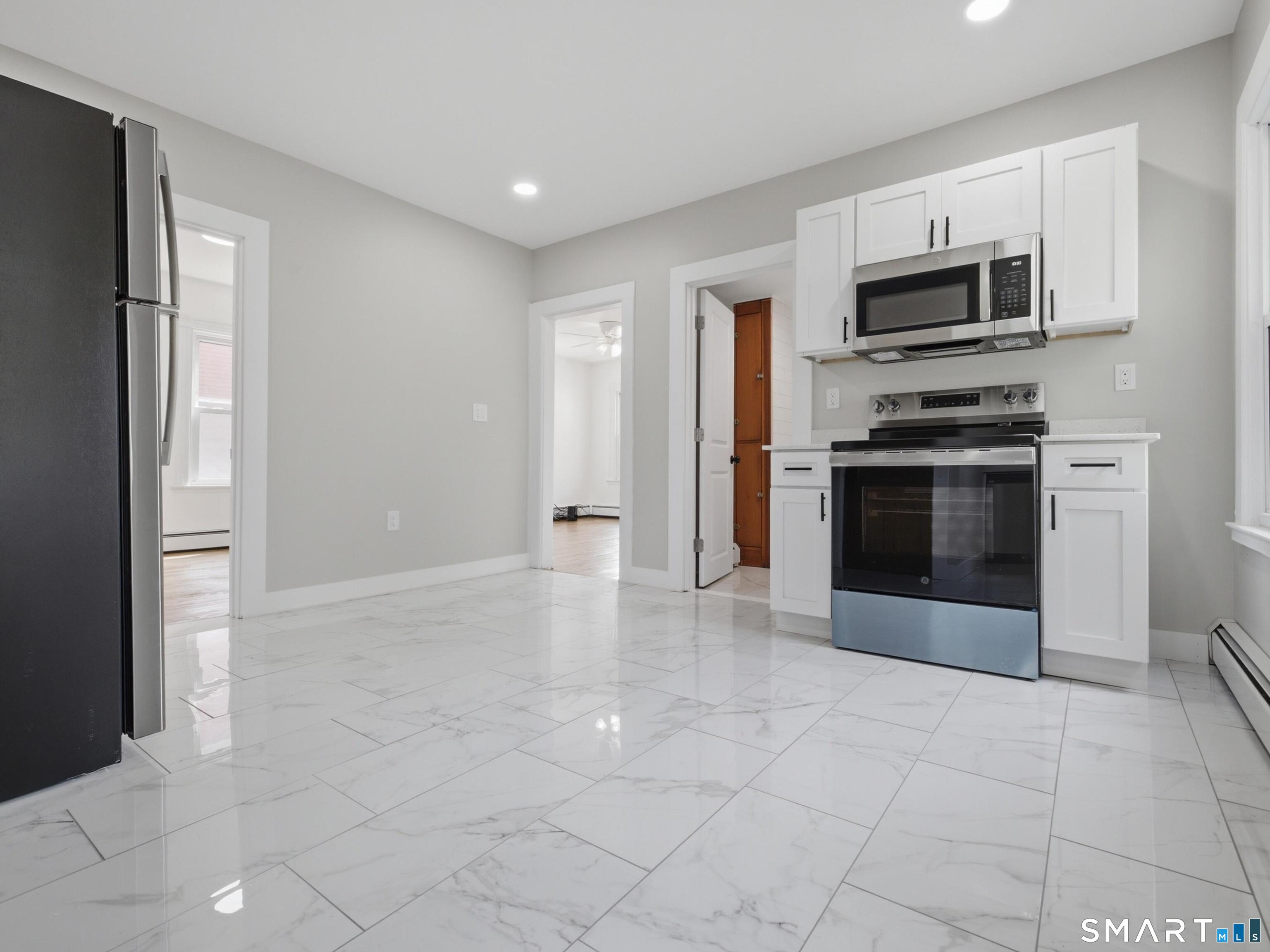 35 Moore Avenue photo 15