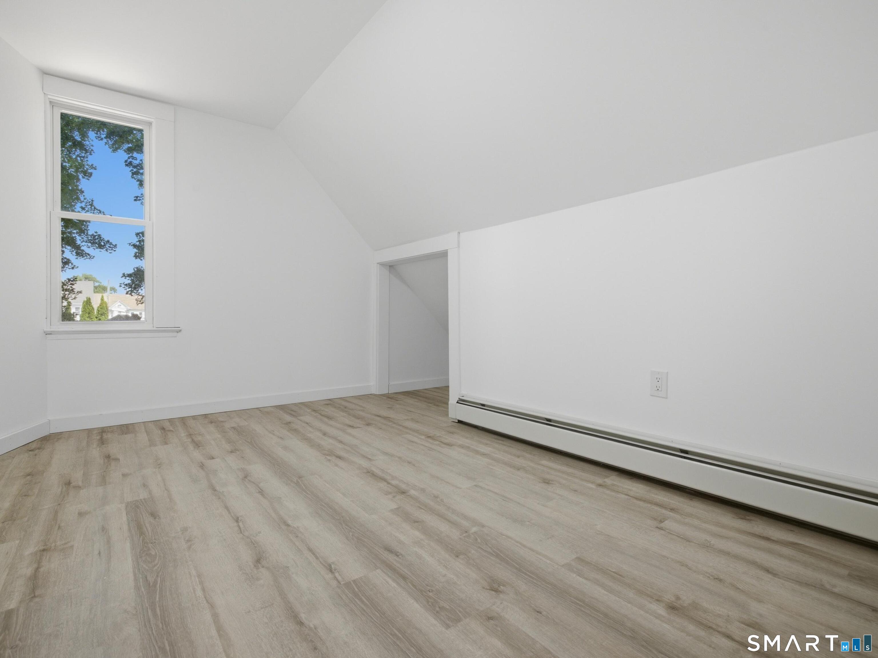 35 Moore Avenue photo 29
