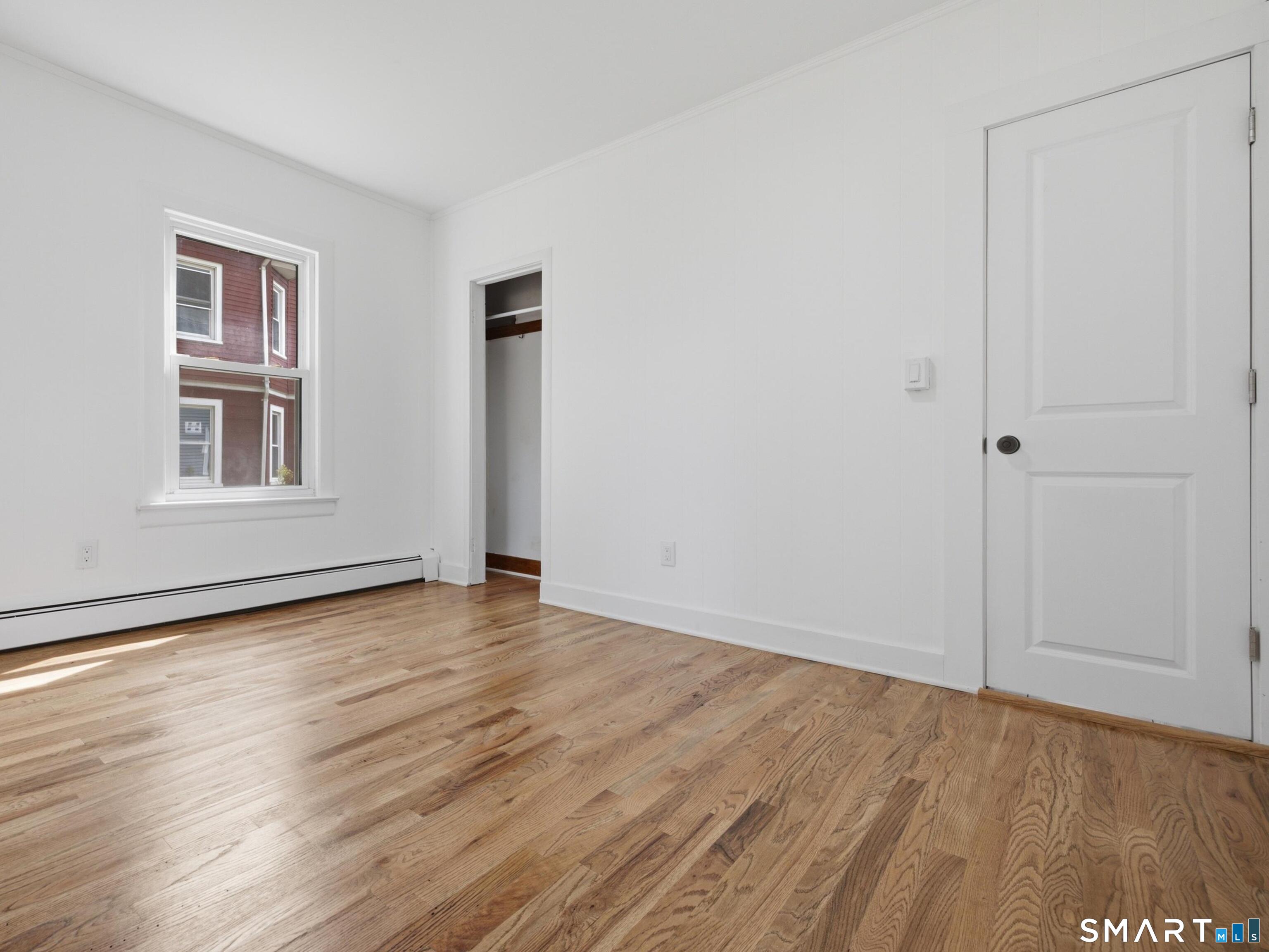 35 Moore Avenue photo 18