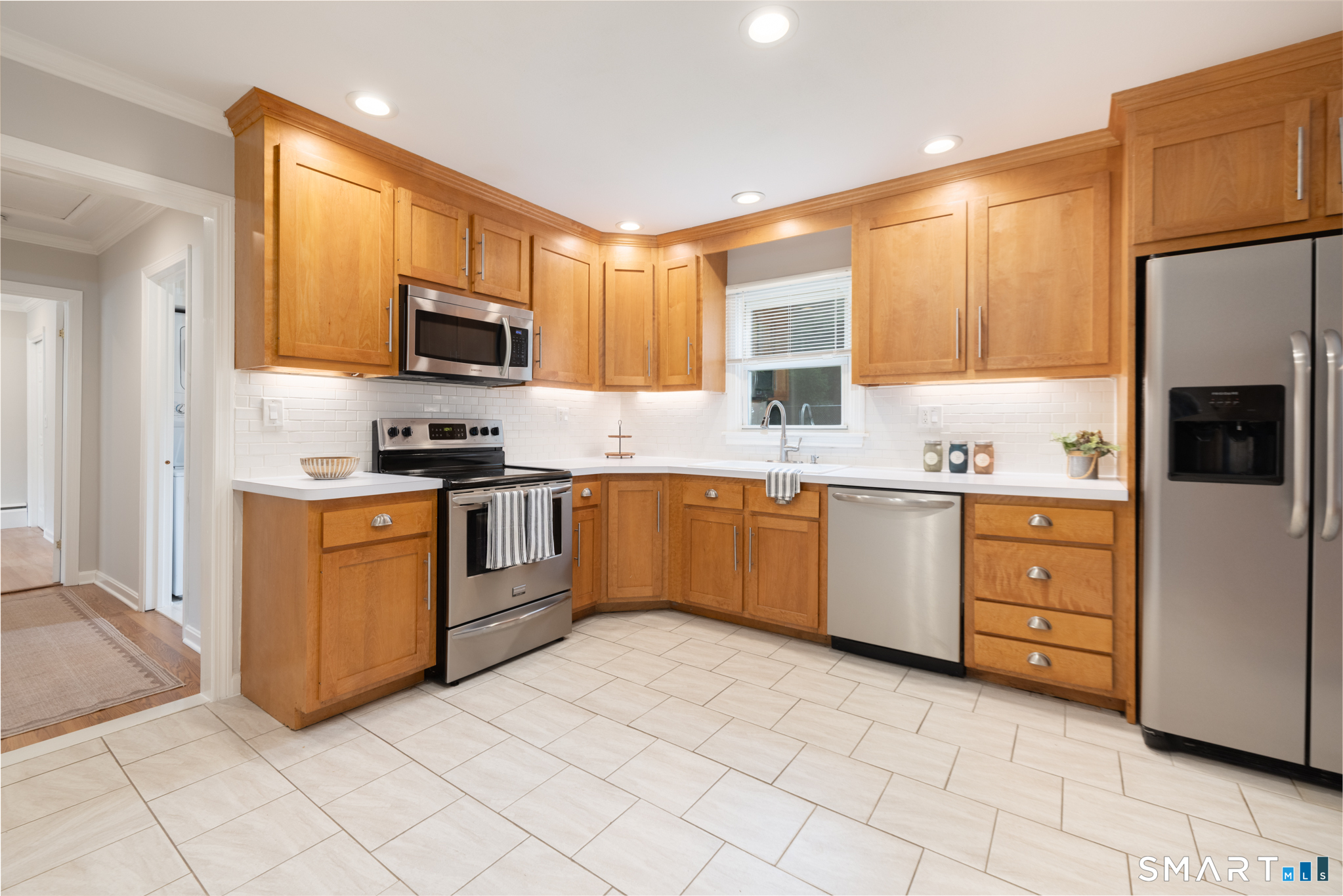 187 Elmwood Drive photo 9
