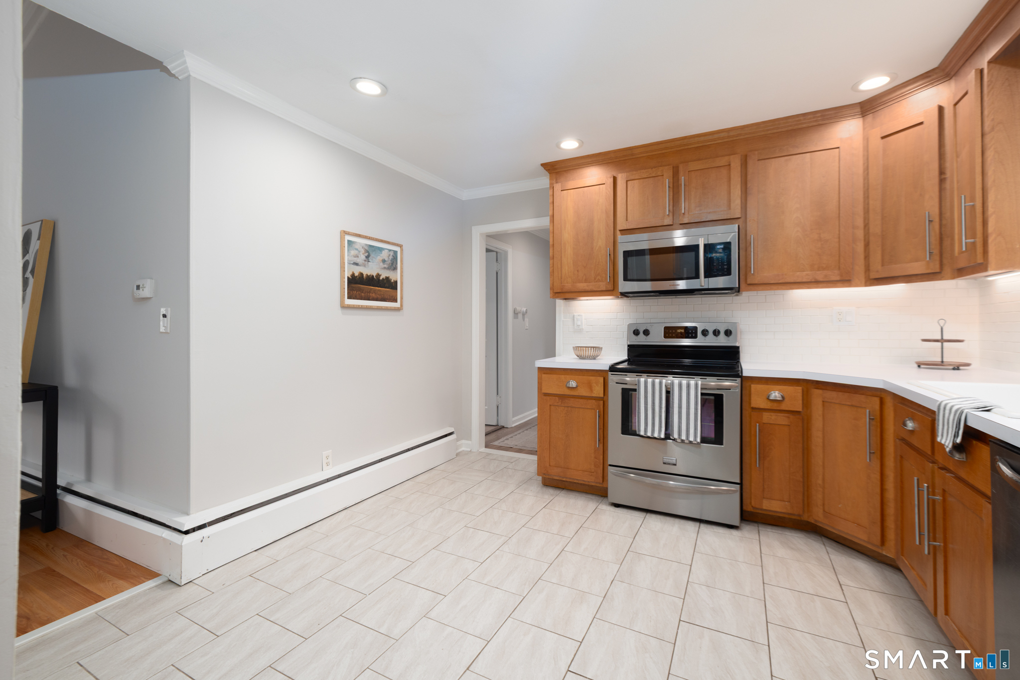 187 Elmwood Drive photo 10