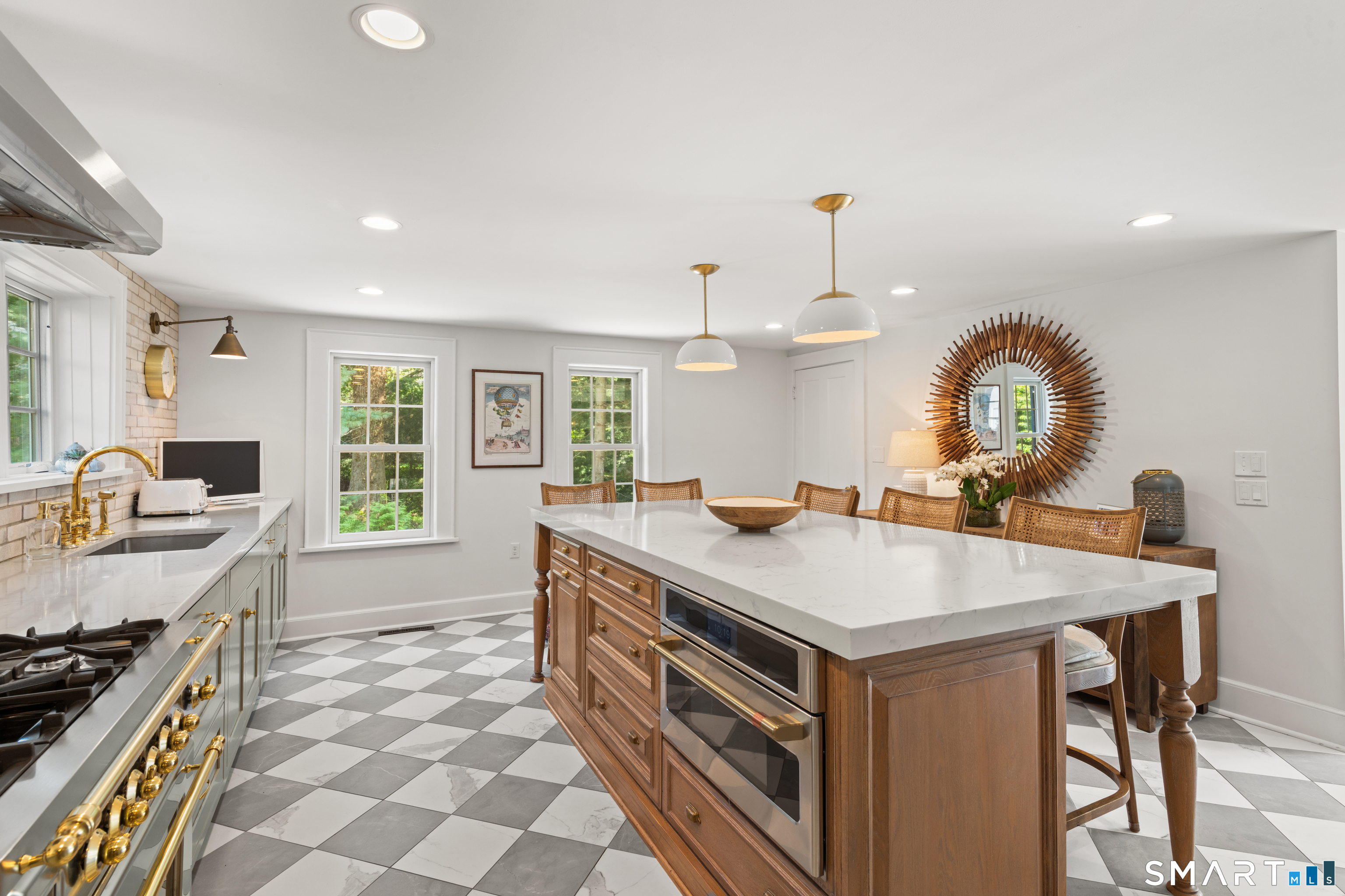 1123 Round Hill Road photo 17