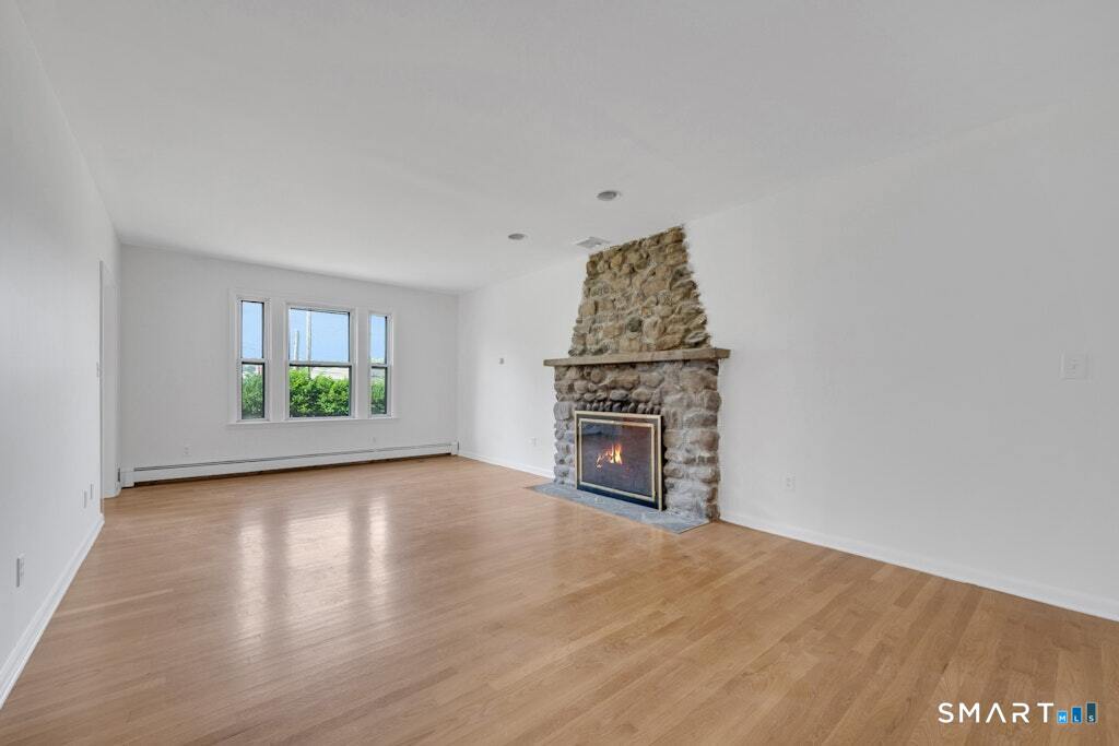 2743 Boston Post Road, Darien, Connecticut photo 5
