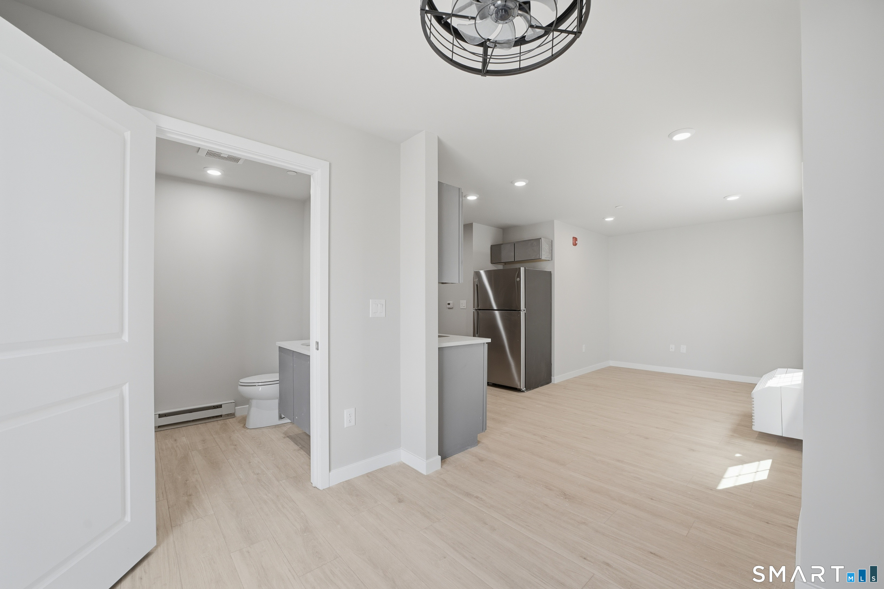 589 Bedford Street  Unit #301 photo 8
