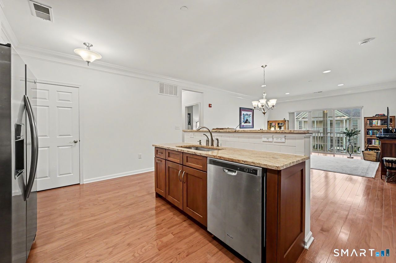 4th image of 215 Center Meadow Ln #215, Danbury, CT 06810 | MLS# 24196346