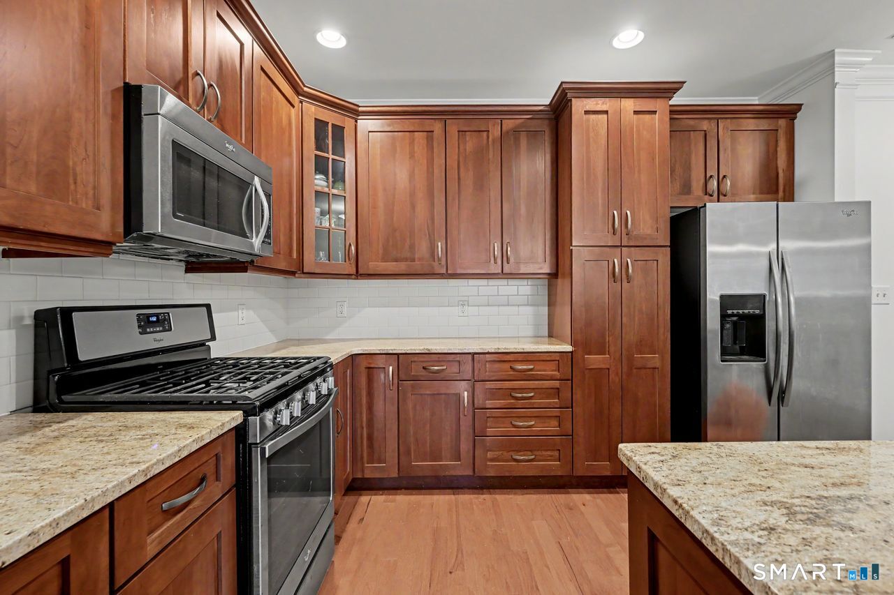 3rd image of 215 Center Meadow Ln #215, Danbury, CT 06810 | MLS# 24196346