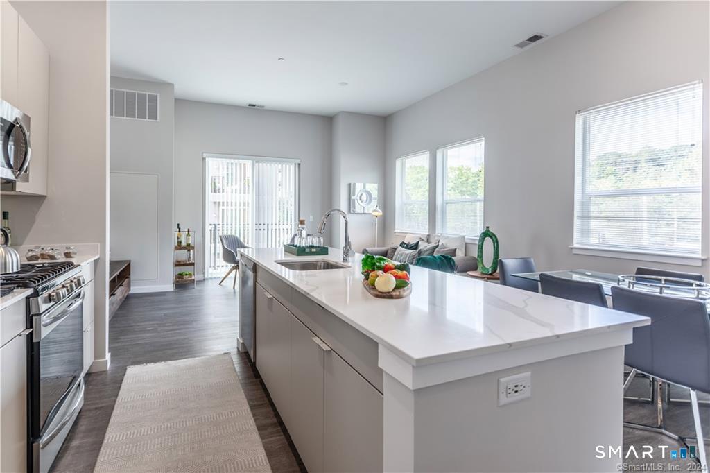 300 Glover Avenue, Norwalk, Connecticut photo 5