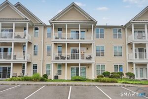 215 Center Meadow, Unit 215, Danbury