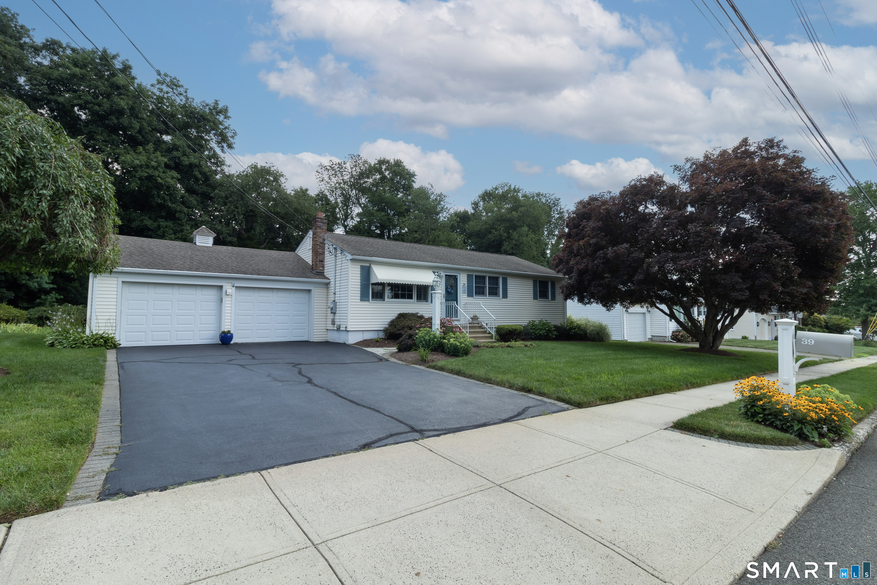 39 Candlewood Road photo 2