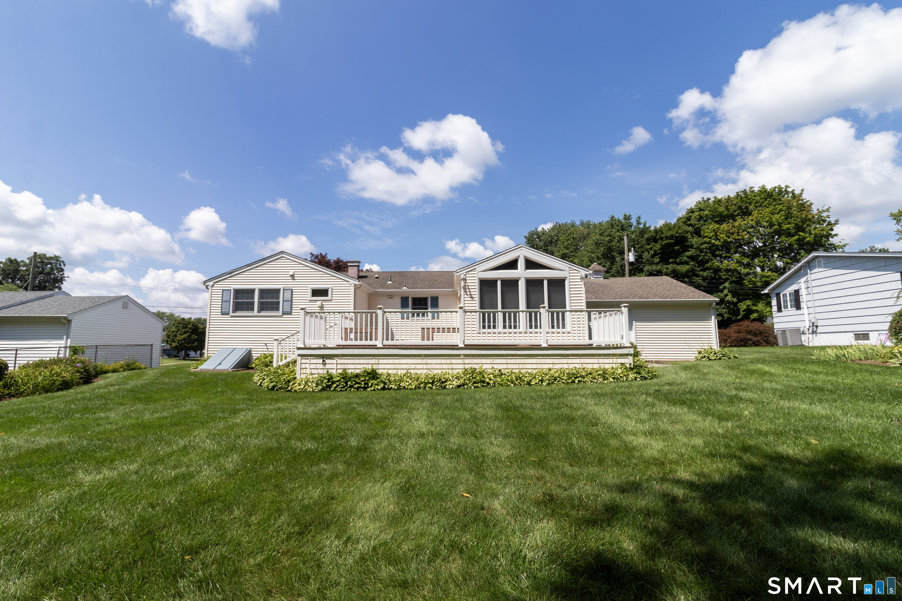 39 Candlewood Road photo 4