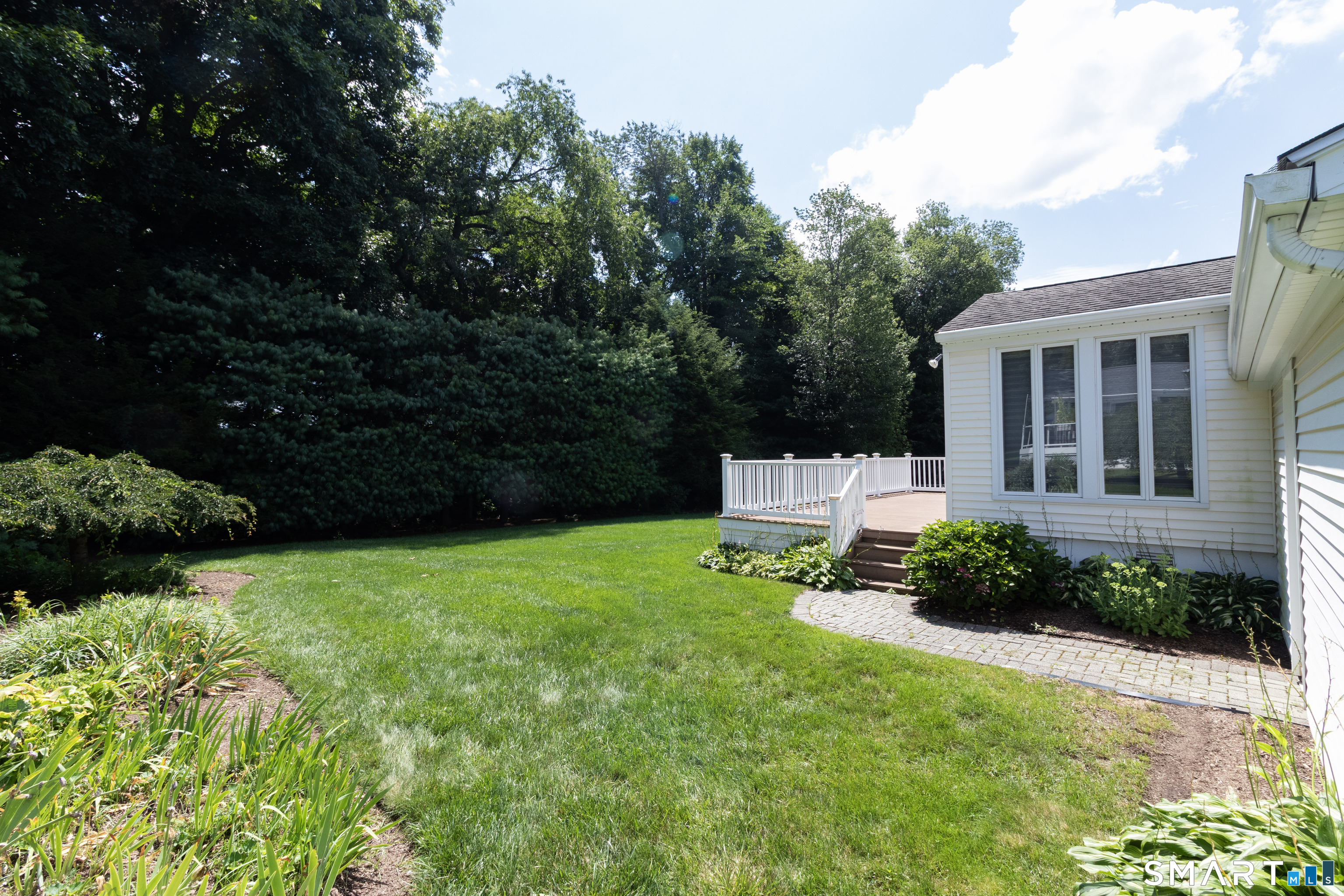 39 Candlewood Road photo 8