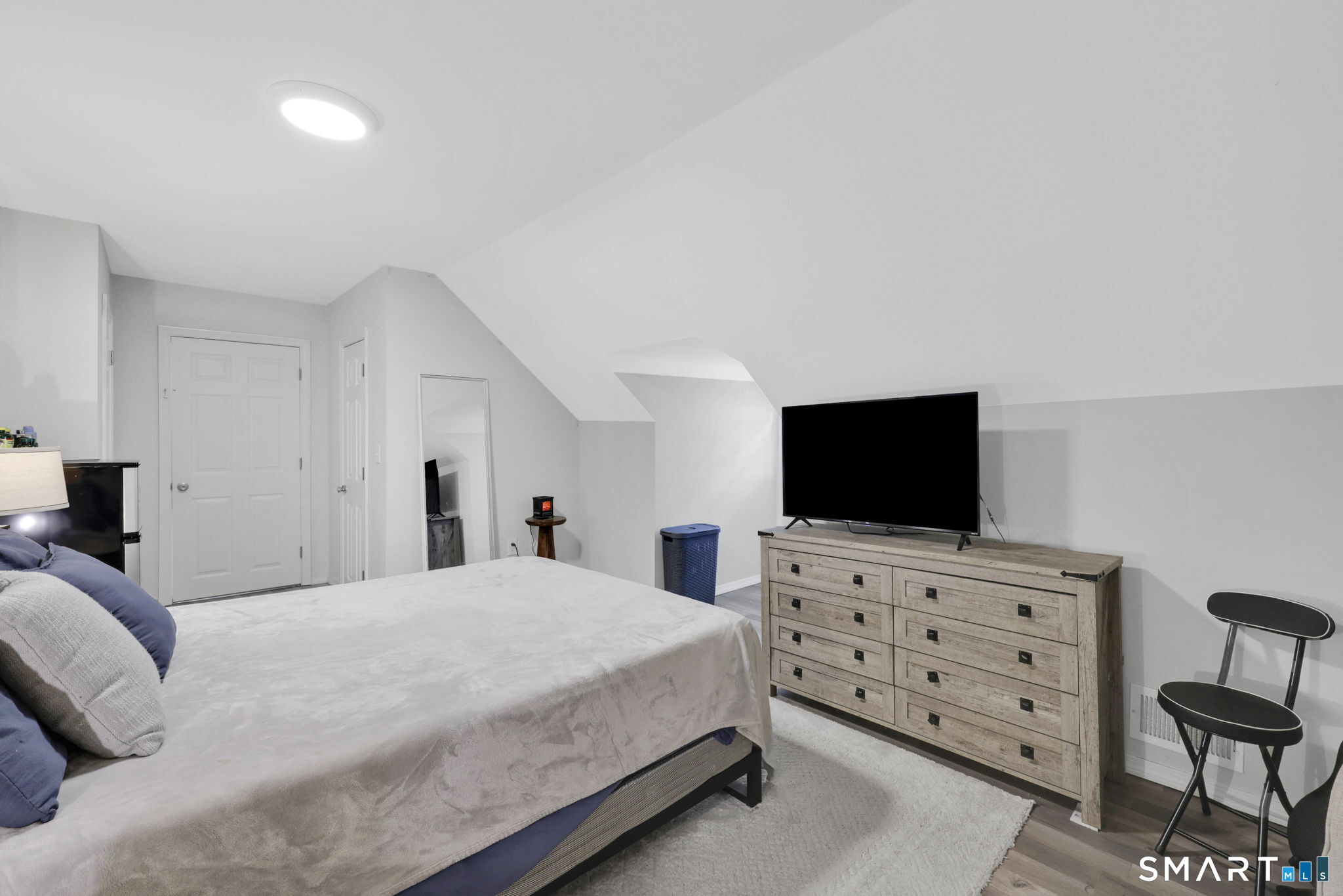 401 Prospect Avenue photo 24