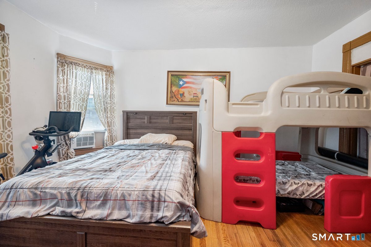 37 Capen Street photo 8