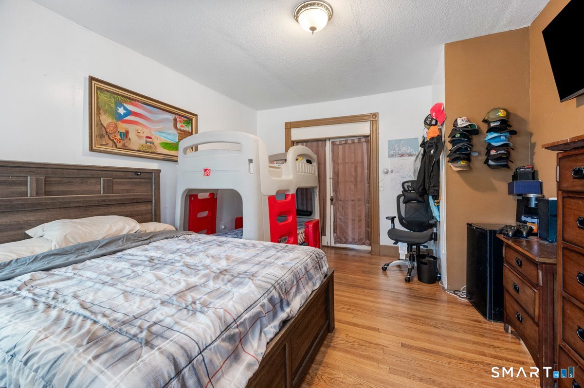 37 Capen Street photo 9