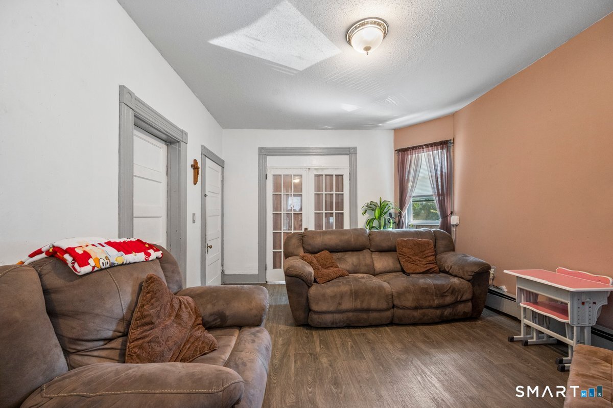 37 Capen Street photo 10