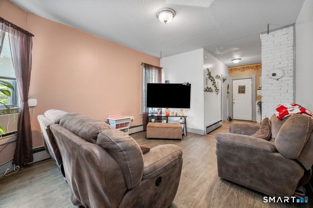 37 Capen Street photo 11