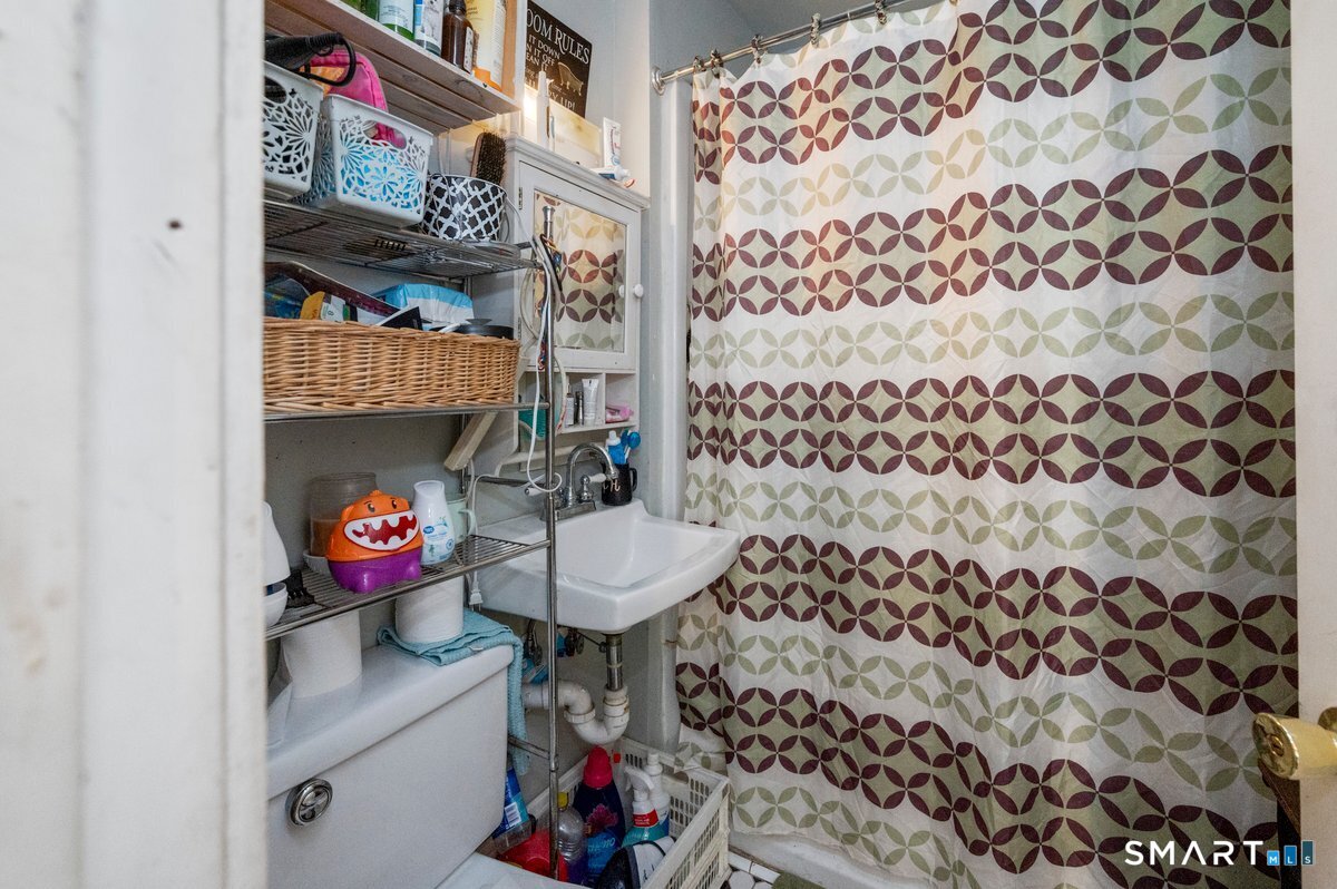 37 Capen Street photo 23