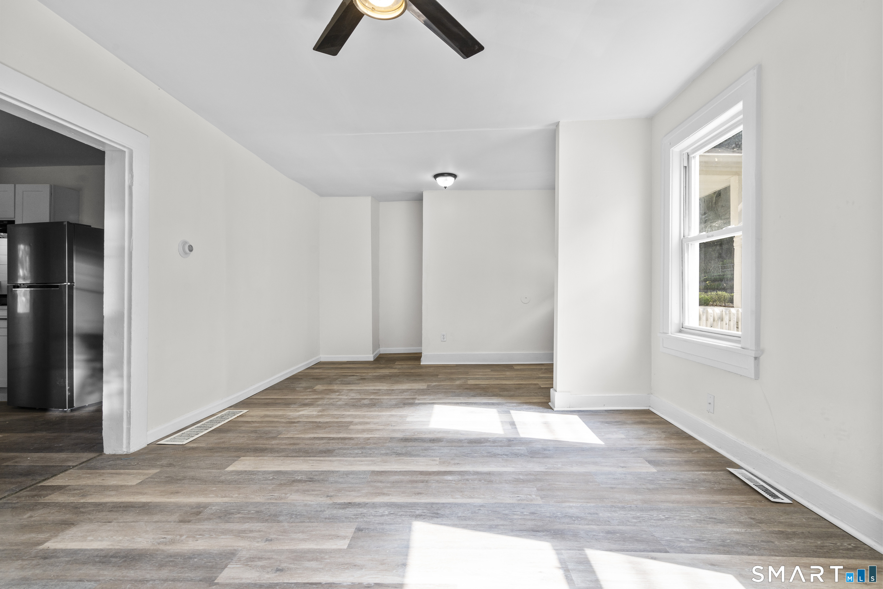 168 Derby Avenue photo 8