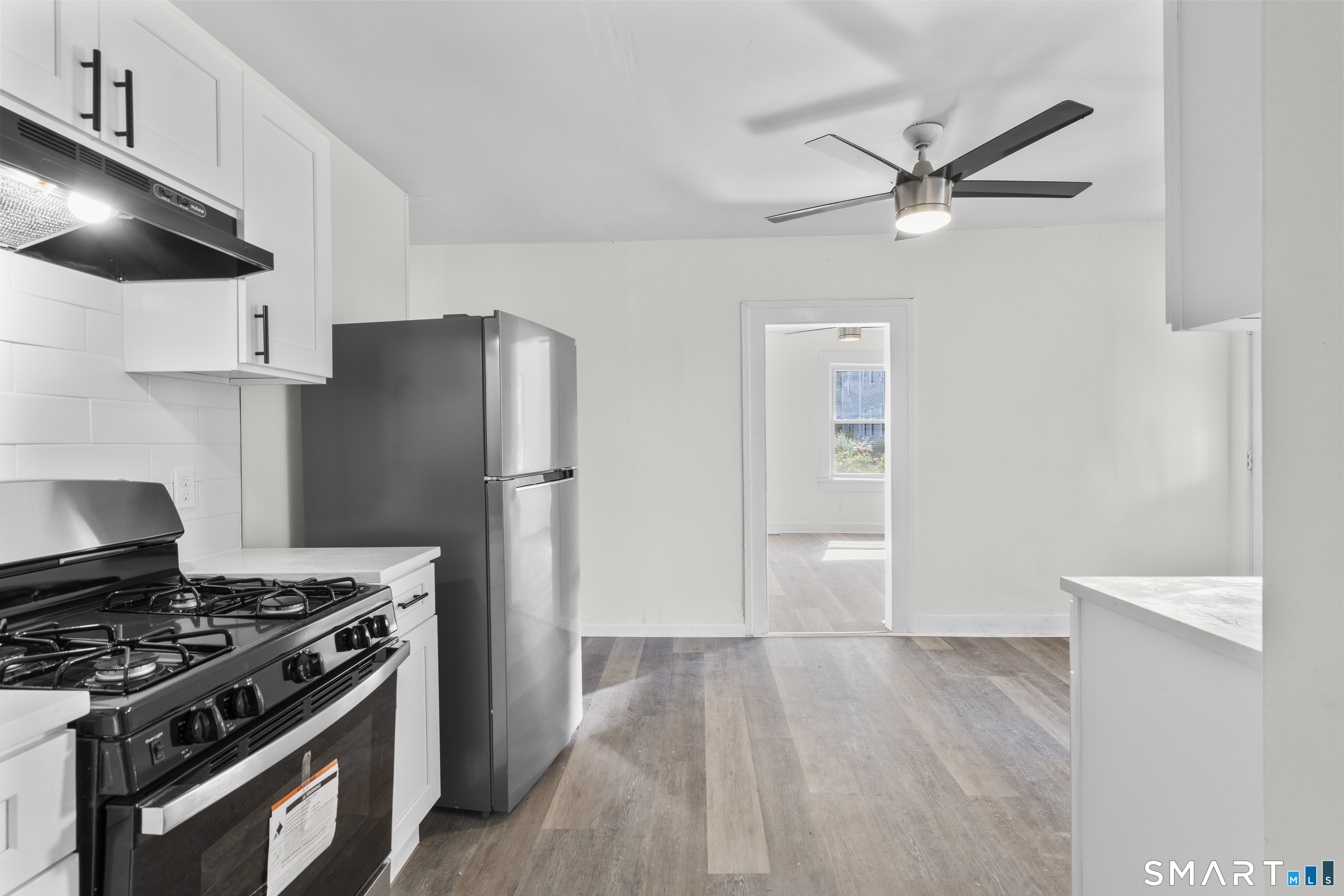 168 Derby Avenue photo 13