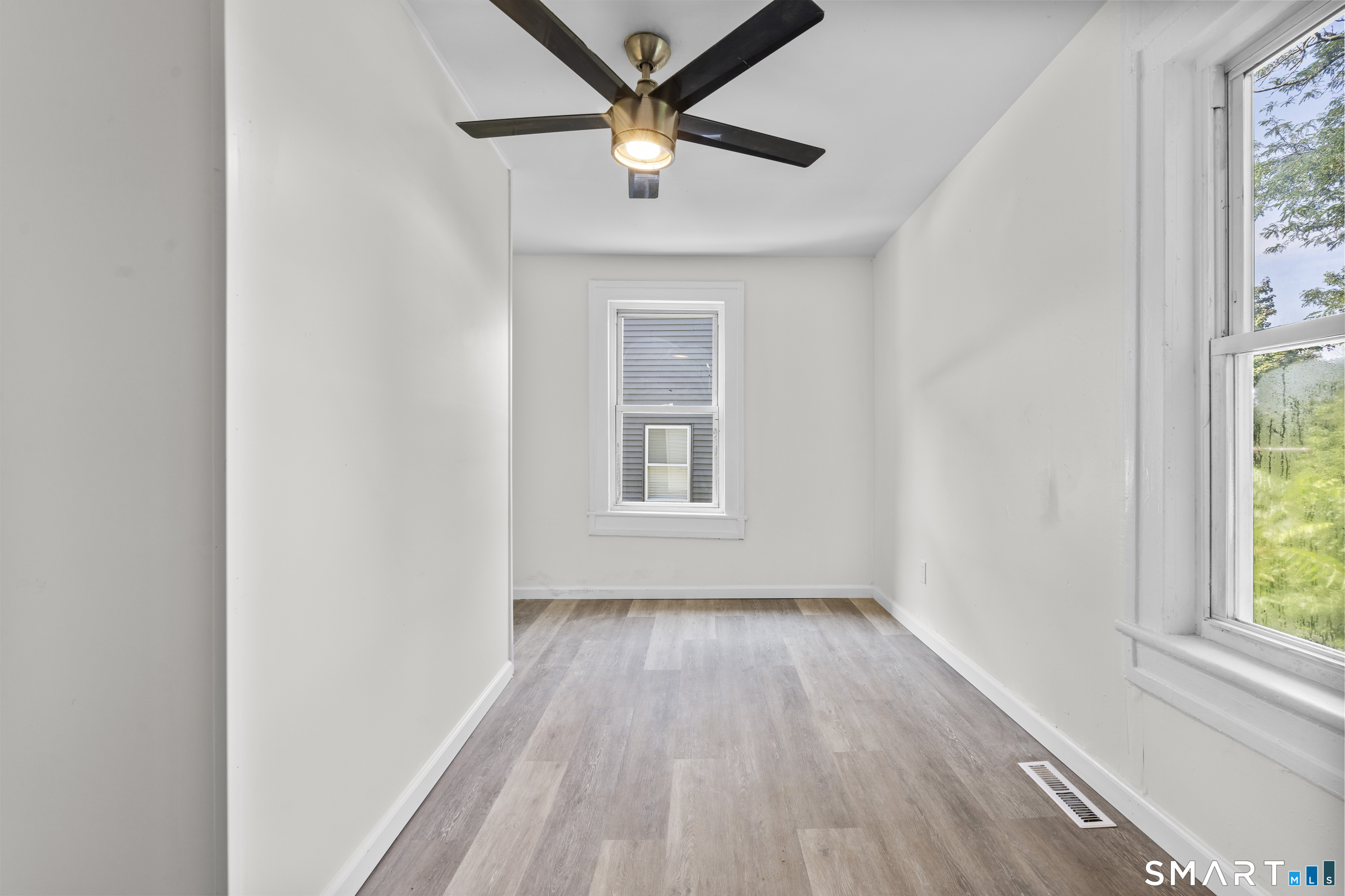 168 Derby Avenue photo 17