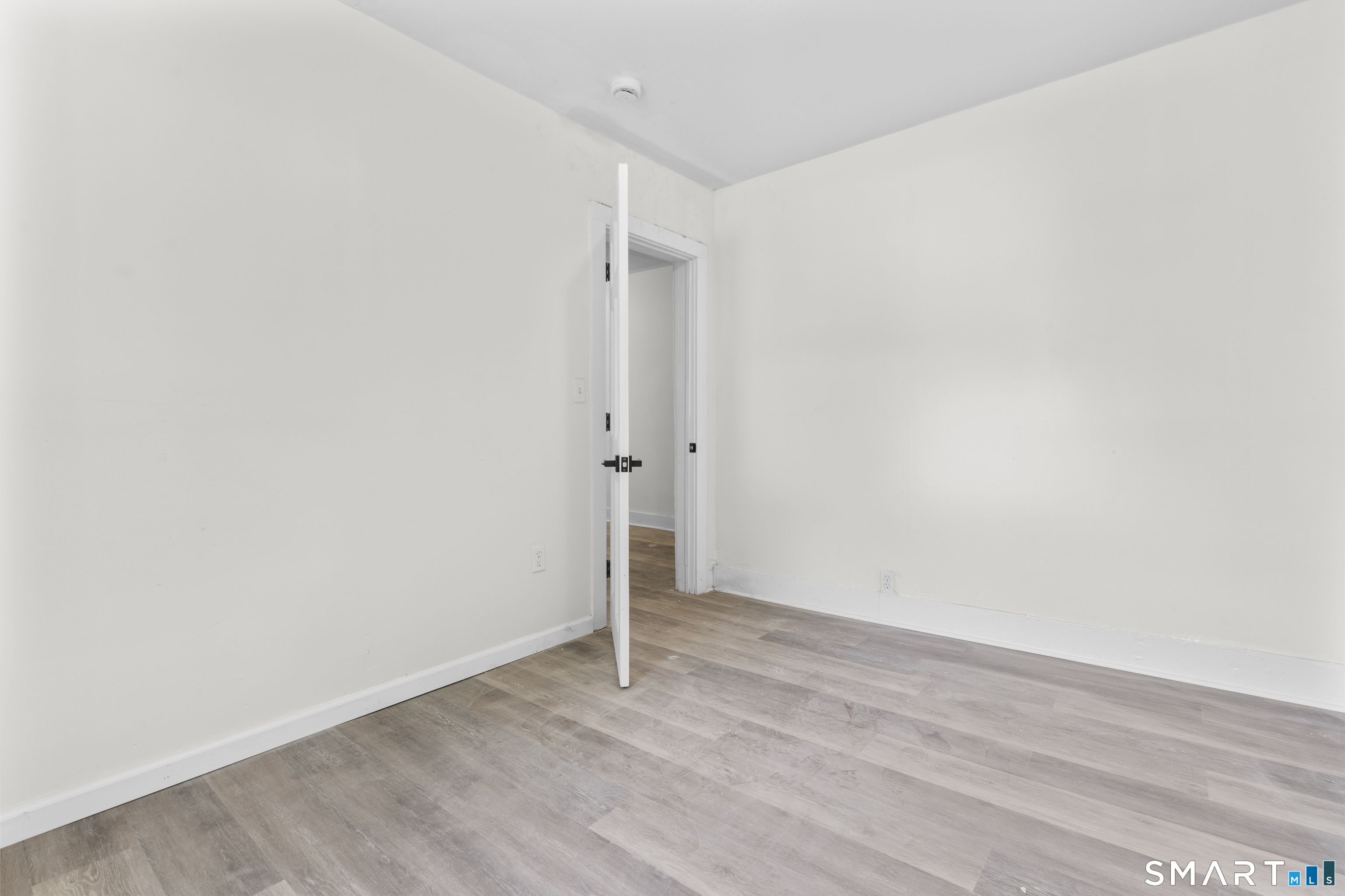 168 Derby Avenue photo 24