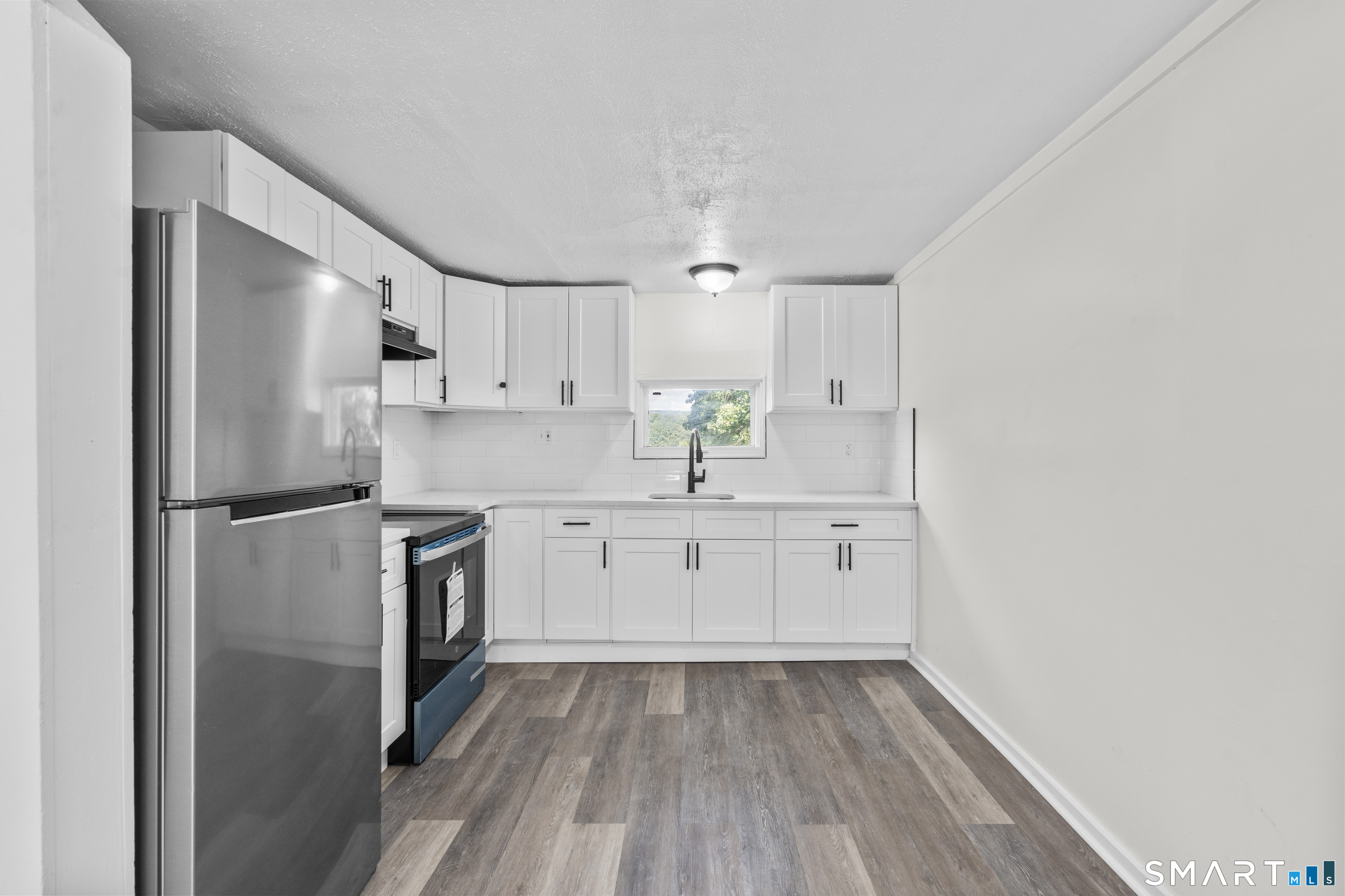 168 Derby Avenue photo 27