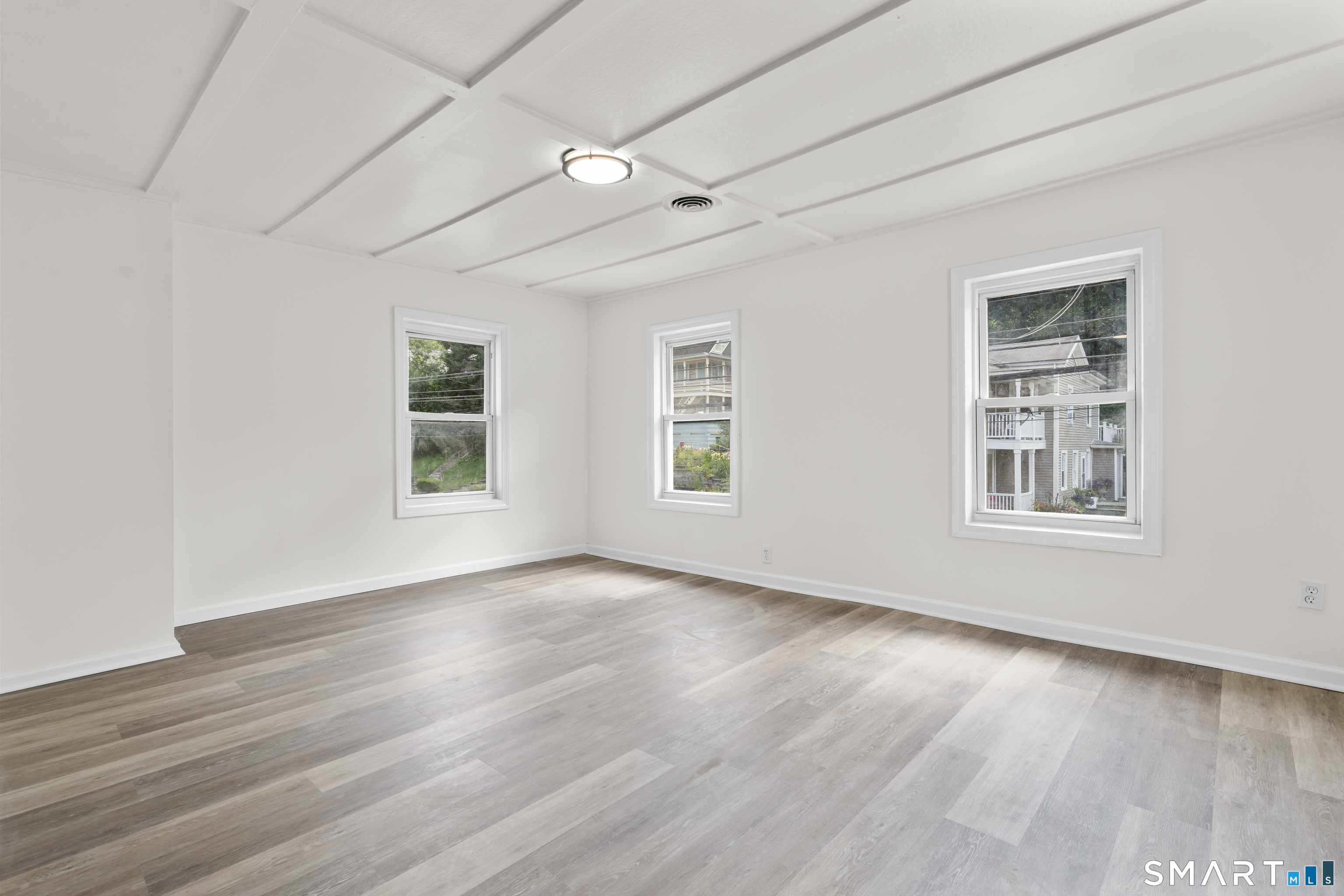 168 Derby Avenue photo 31