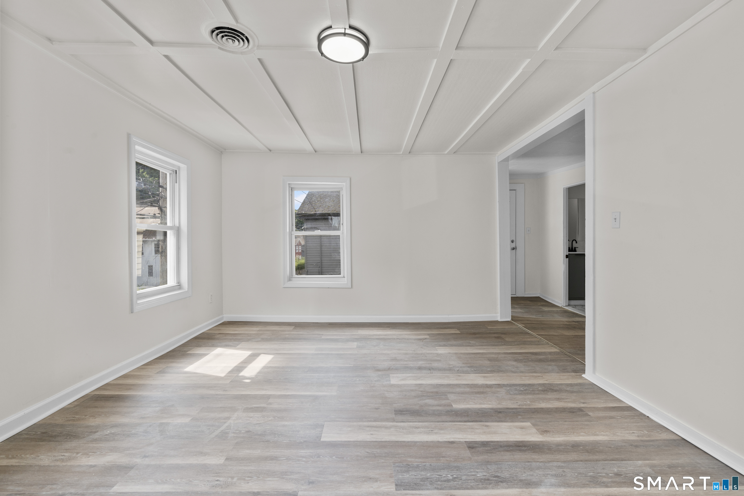 168 Derby Avenue photo 32