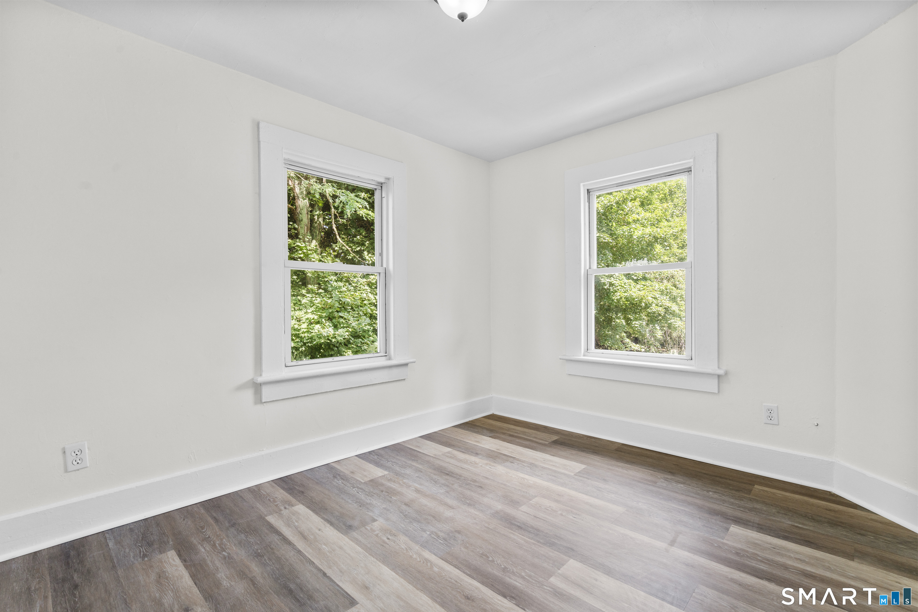 168 Derby Avenue photo 37