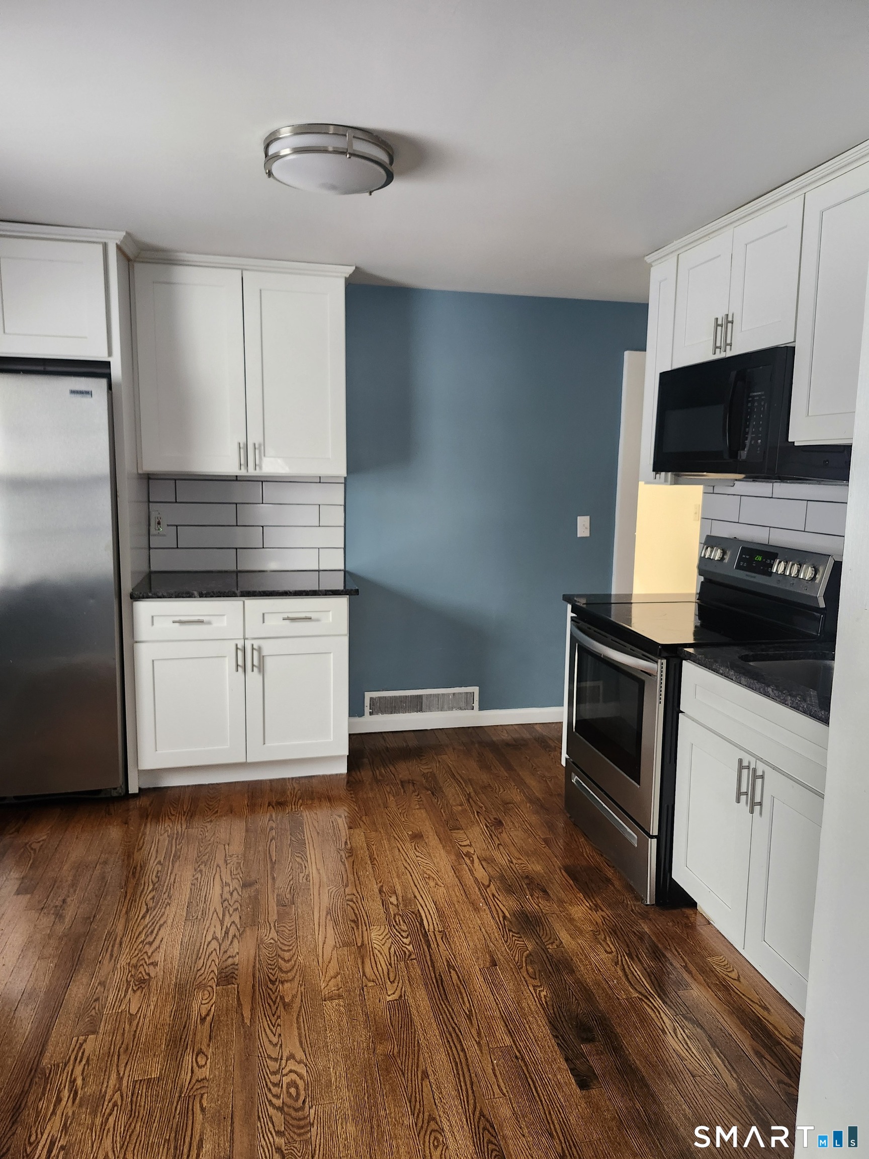 22 Higbie Drive photo 2