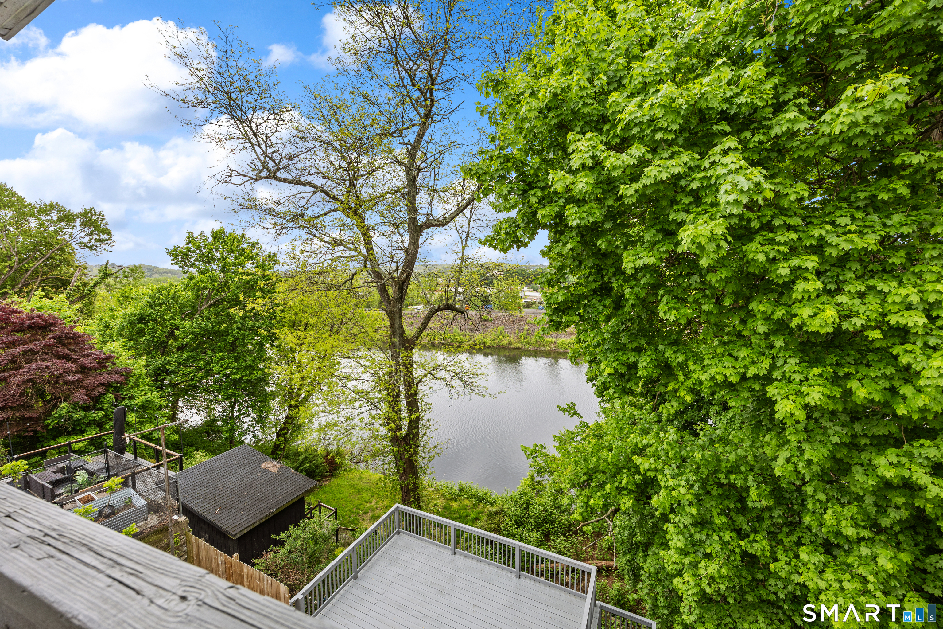 168 Derby Avenue photo 36
