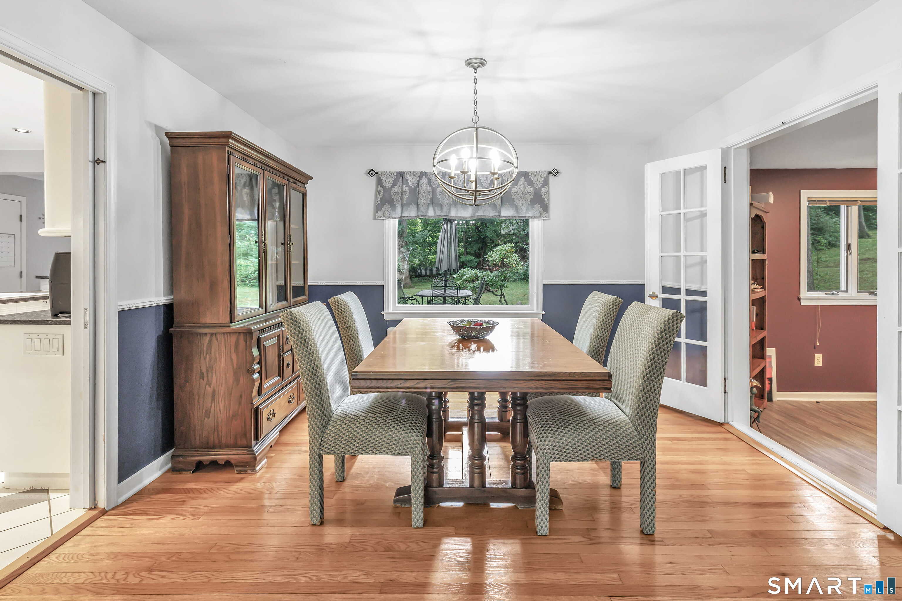 205 Stoneleigh Square photo 9