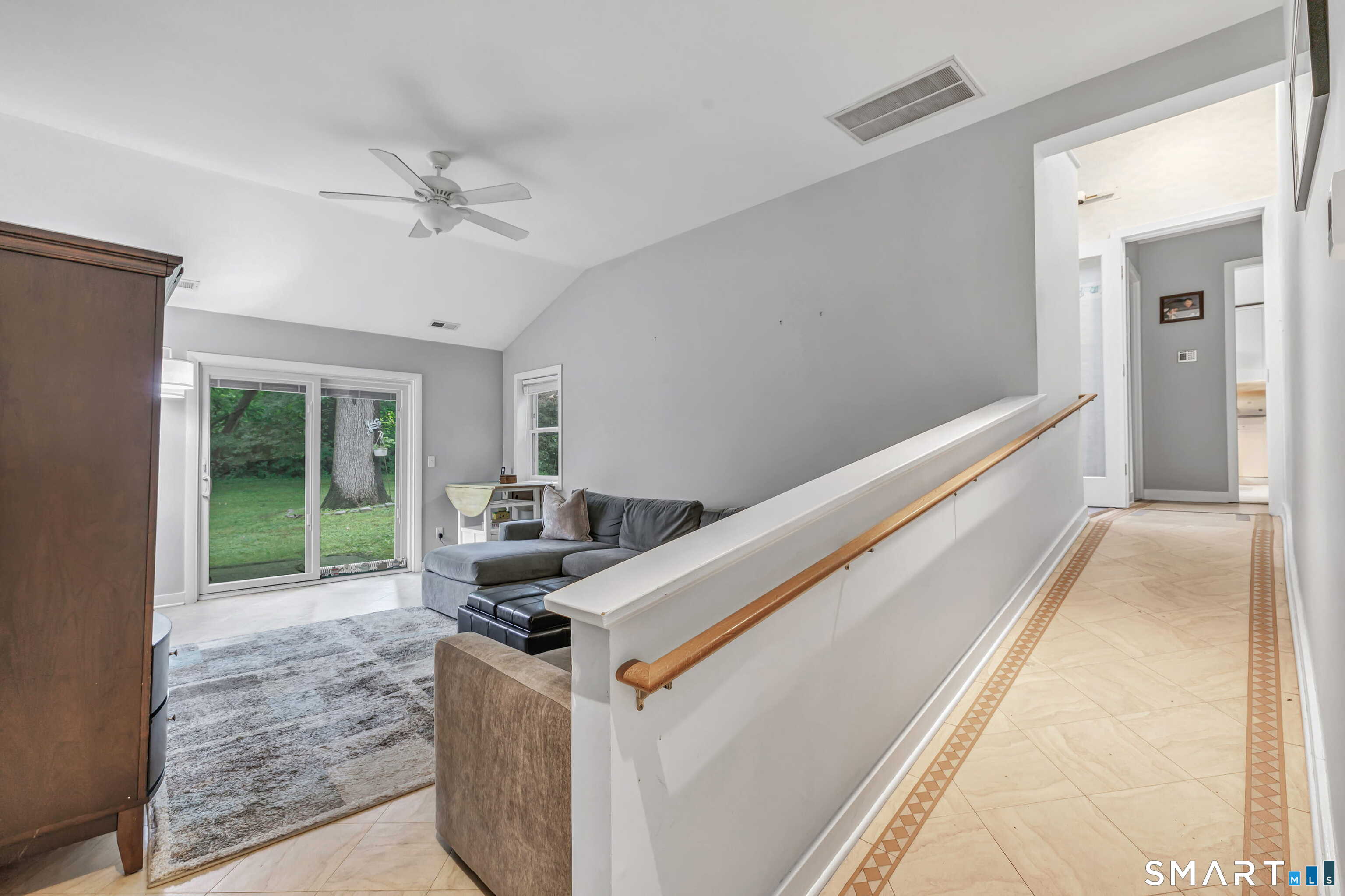 205 Stoneleigh Square photo 20