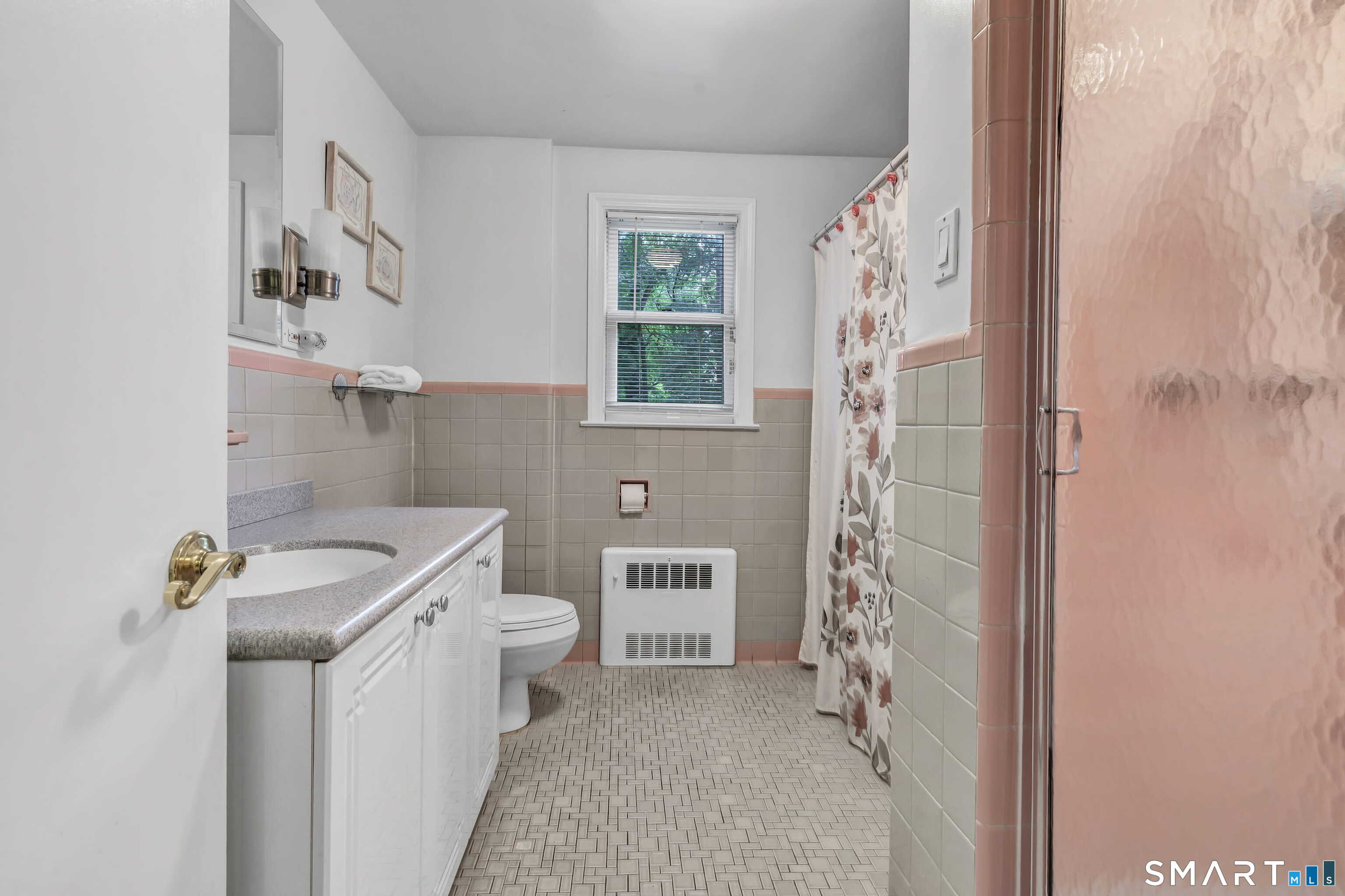 205 Stoneleigh Square photo 33