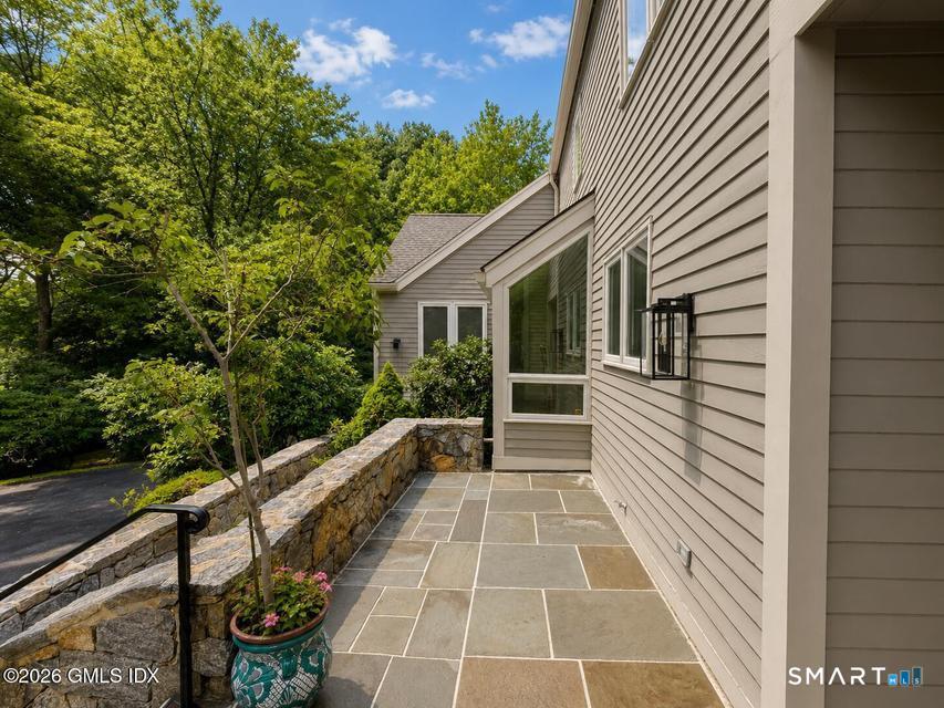 2 Choctaw Lane, Greenwich, Connecticut photo 2
