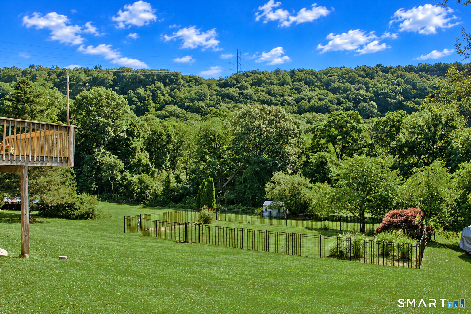 31 Cliffside Drive photo 4