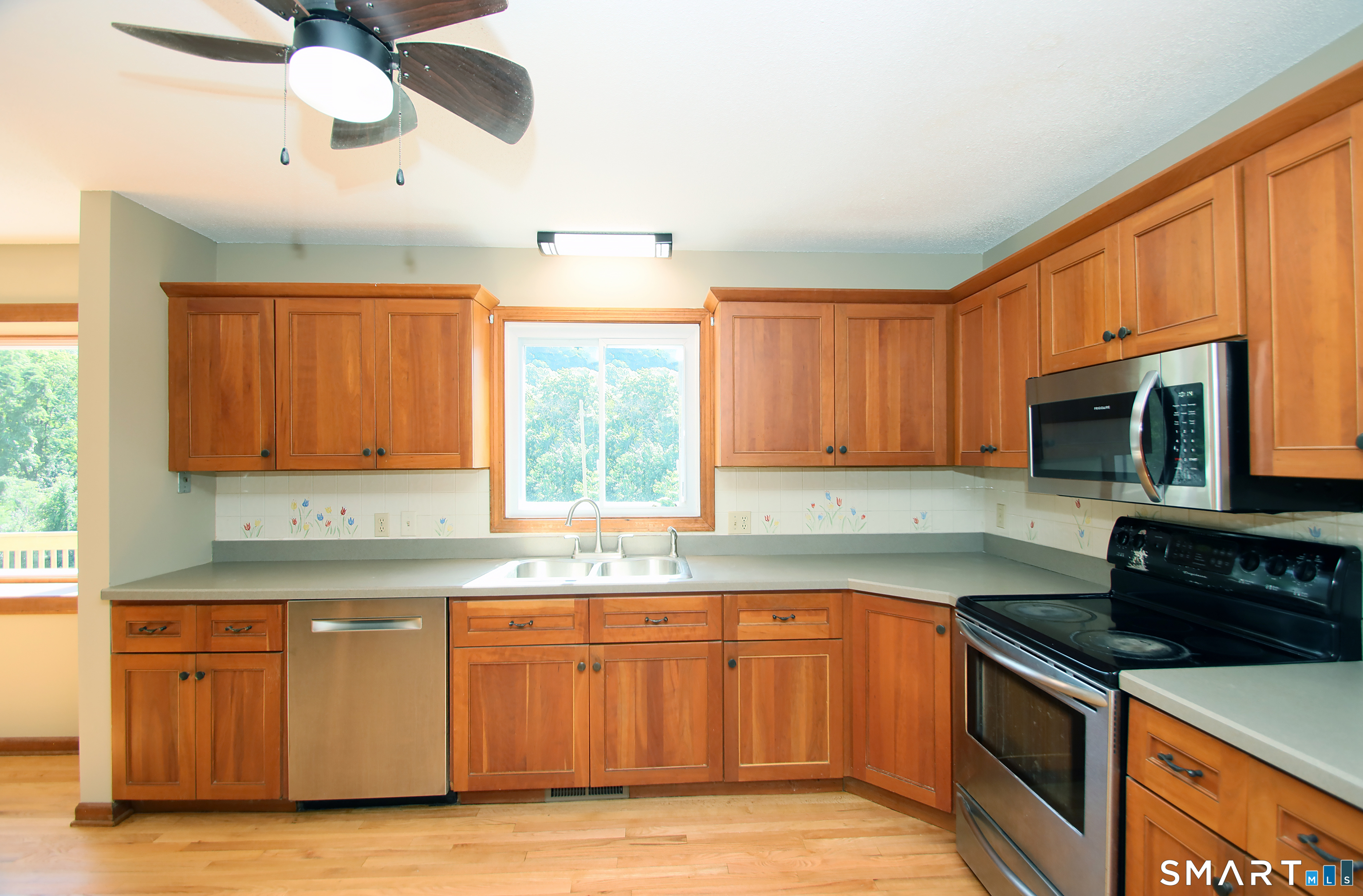 31 Cliffside Drive photo 17