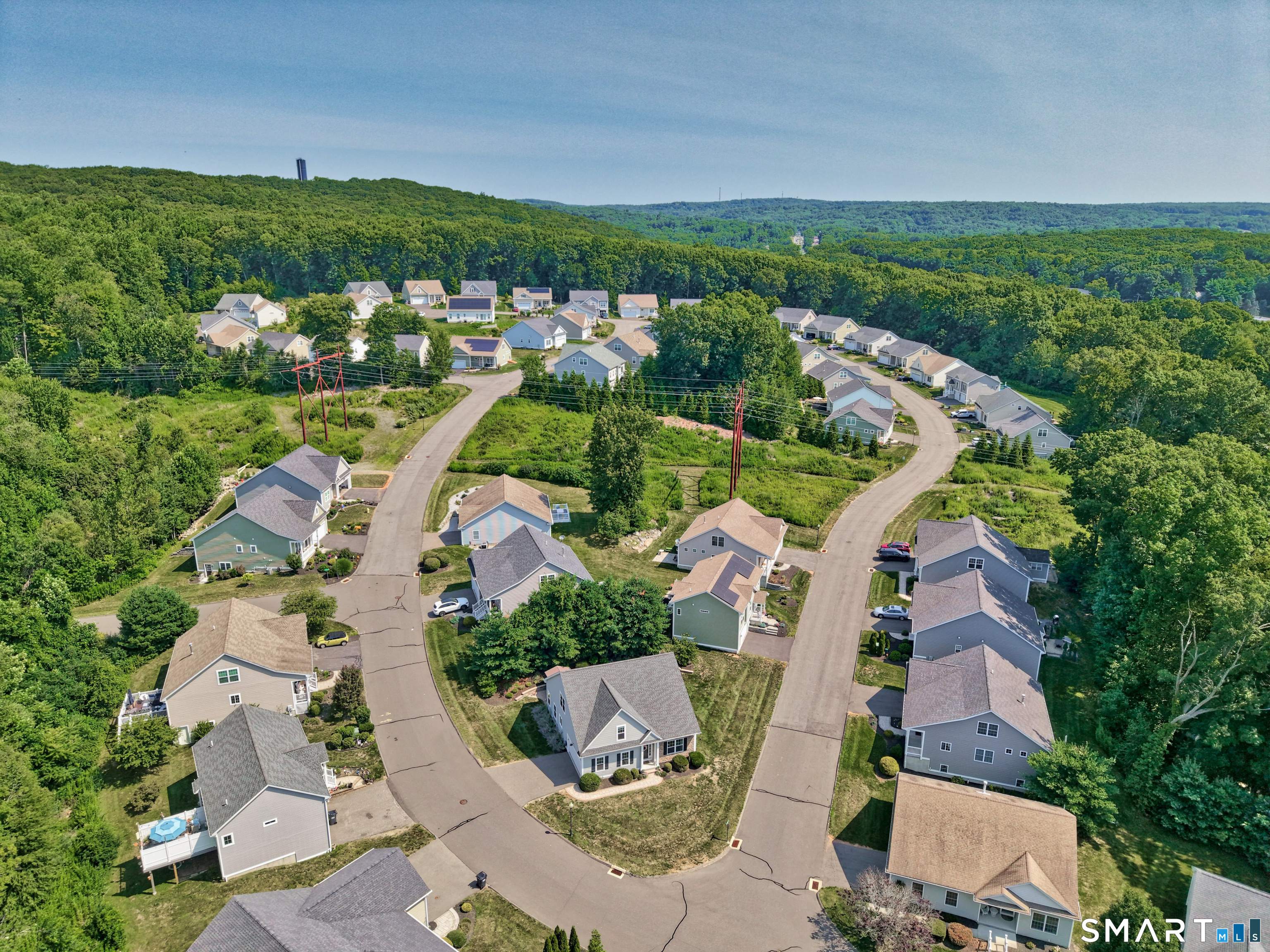 2nd image of 1 Heritage Ct #1, Wolcott, CT 06716 | MLS# 24196605