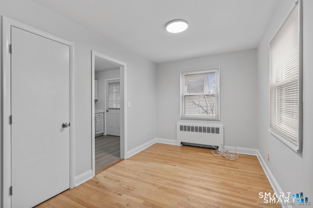 13 Hamilton Court, Stamford, Connecticut photo 3