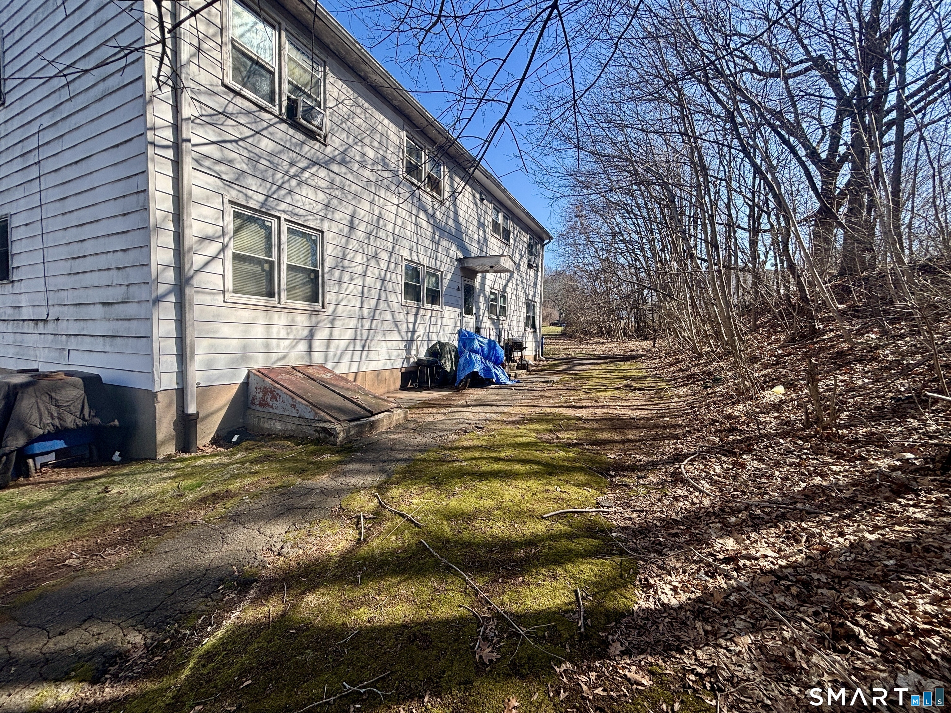 Photo 2 of Condo for sale at 69 Oak Ridge Dr #51, New Haven, CT 06513 | MLS# 24196841 | Listing updated on 2026-09-14