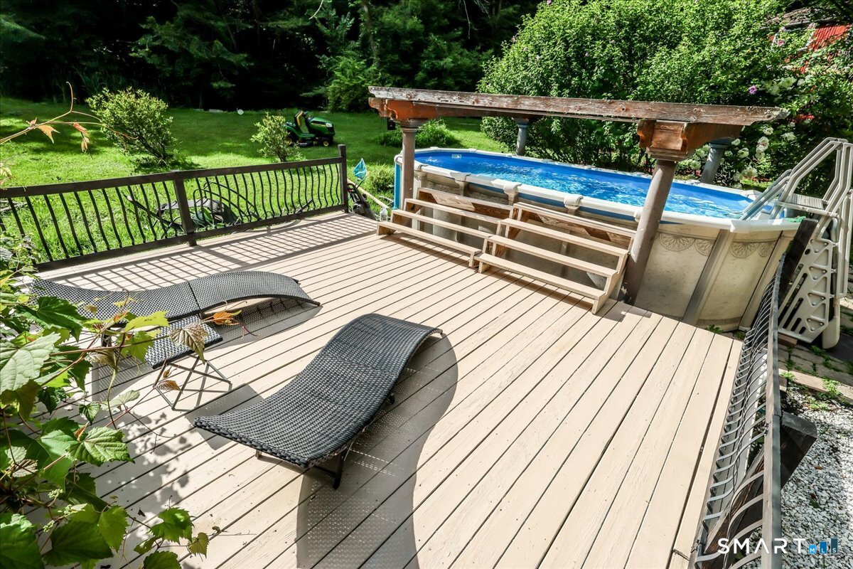 66 Taylor Road photo 6