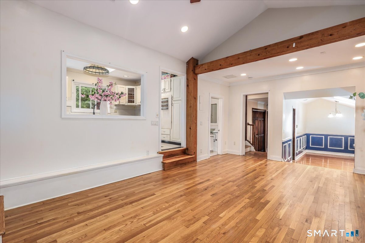 66 Taylor Road photo 8
