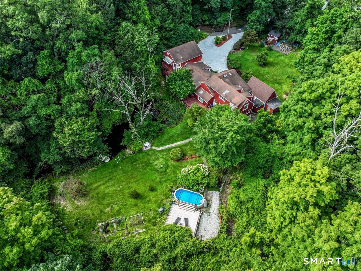 66 Taylor Road photo 3