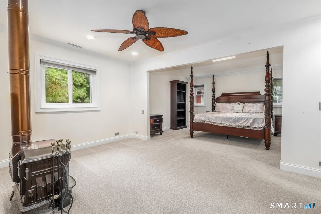 66 Taylor Road photo 11