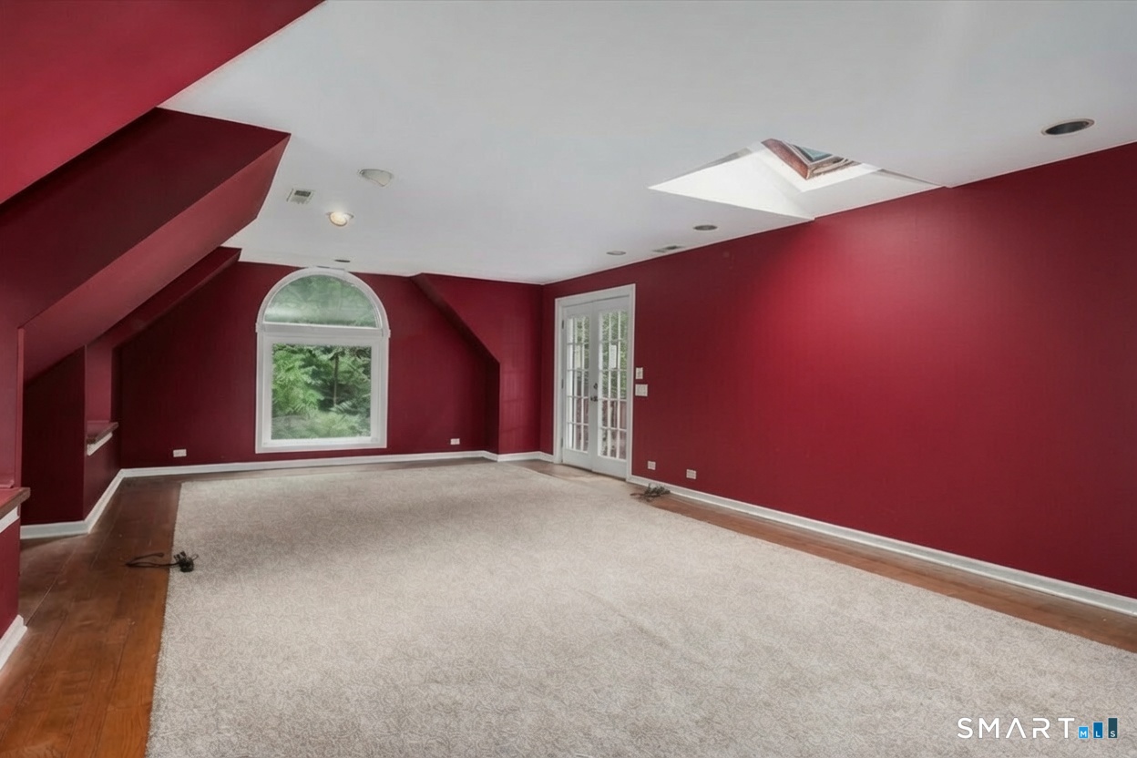 66 Taylor Road photo 13