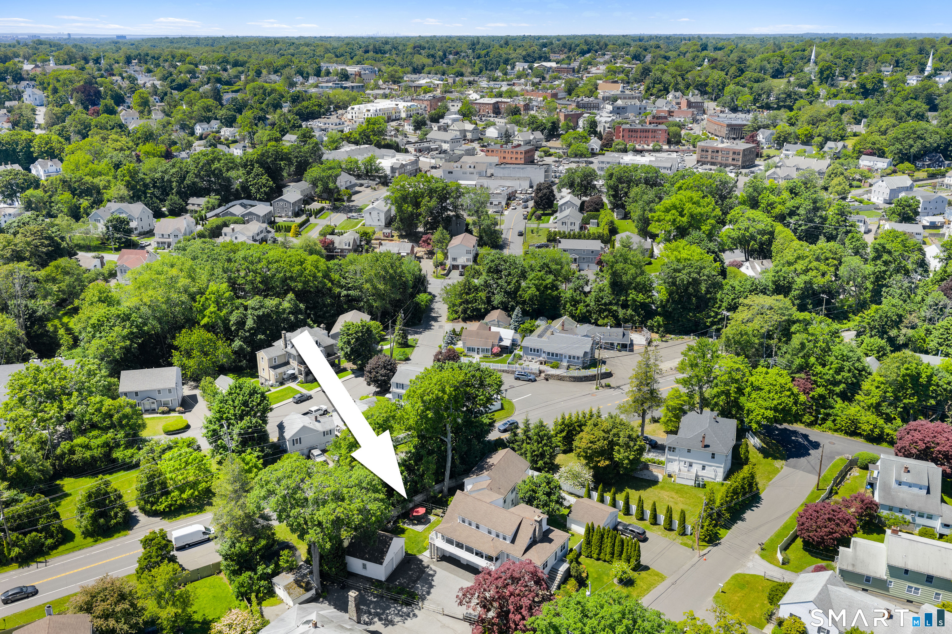 19 Urban Street, New Canaan, Connecticut photo 2